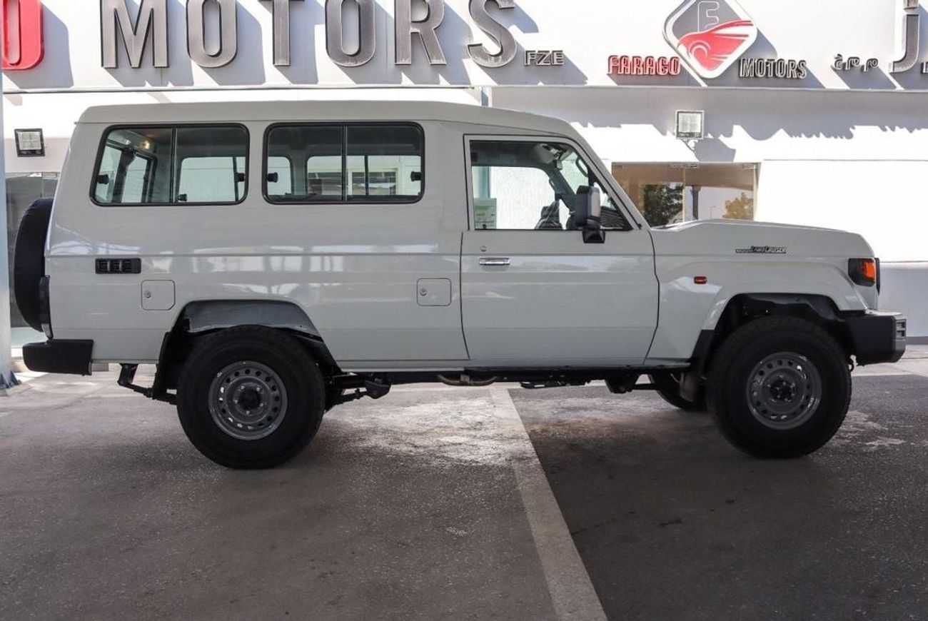 Toyota Land Cruiser 70 2025 TOYOTA LAND CRUISER GRJ 78 4.0 V6  **EXPORT ONLY**التصدير فقط خارج الخليج**