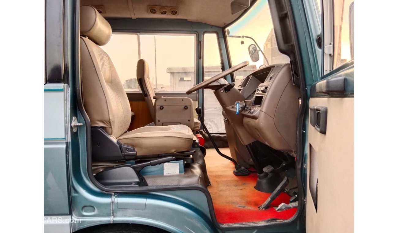 نيسان سيفيليان NISSAN CIVILIAN BUS RIGHT HAND DRIVE (PM1556)