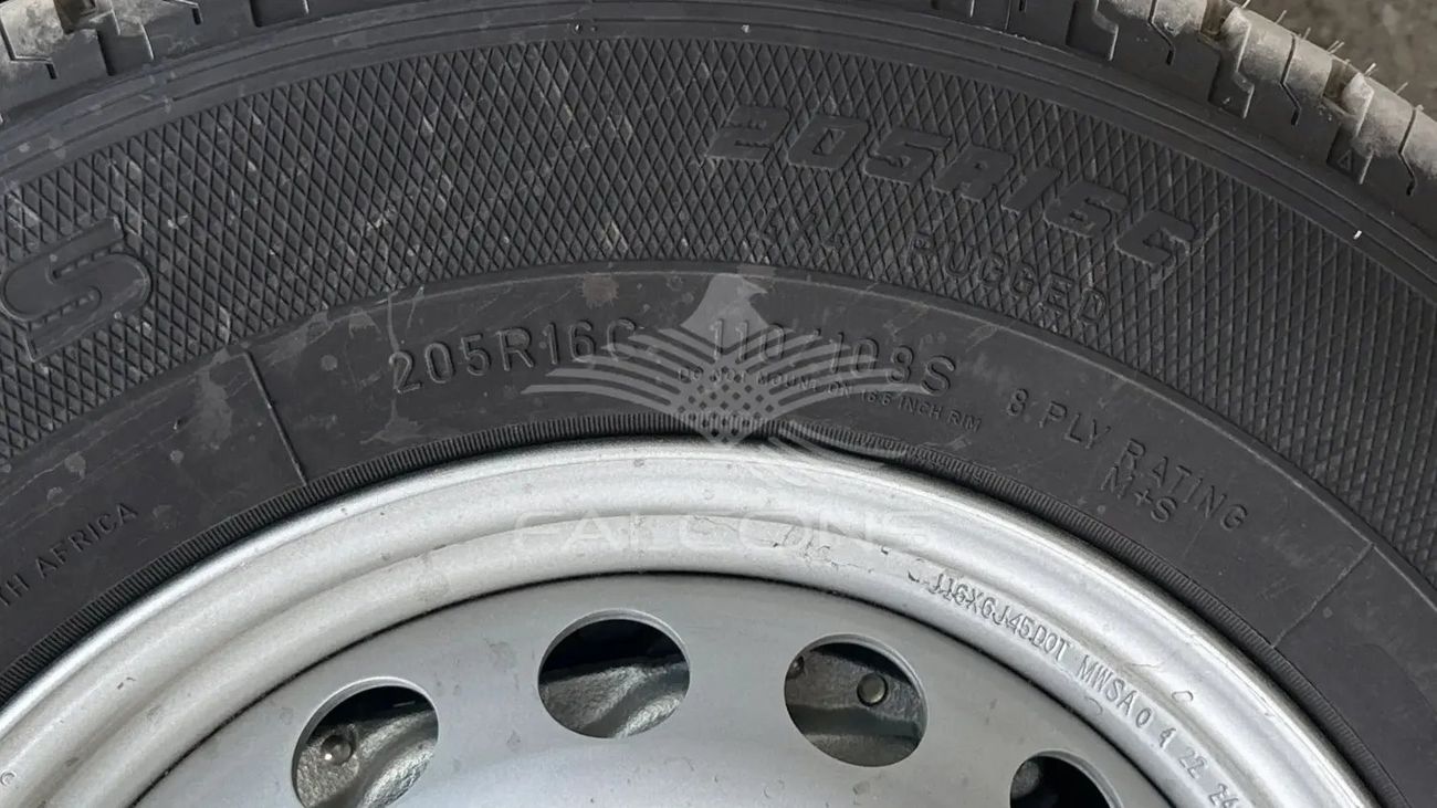 Toyota Hilux Toyota Hilux 2.4L Country TURBO ABS P.WIND, C.LOCK MT