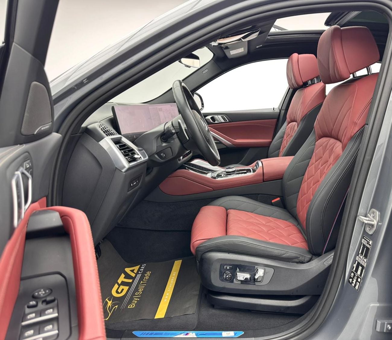 BMW X6 2025 BMW X6 xDrive40i M-Sport, Sept/2029 BMW Warranty + Service Pack, BMW Full Service History, GCC