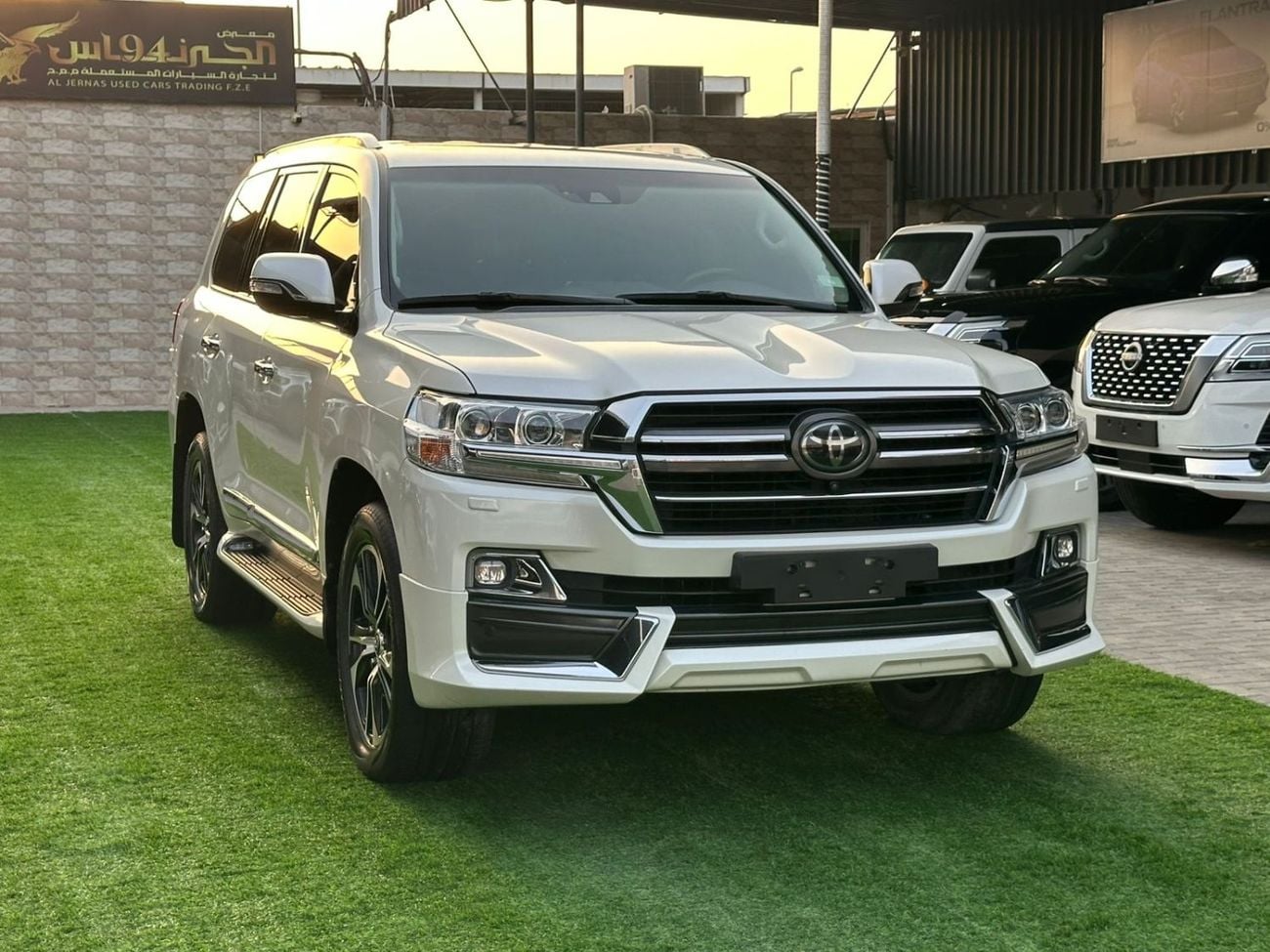 تويوتا لاند كروزر VXR
