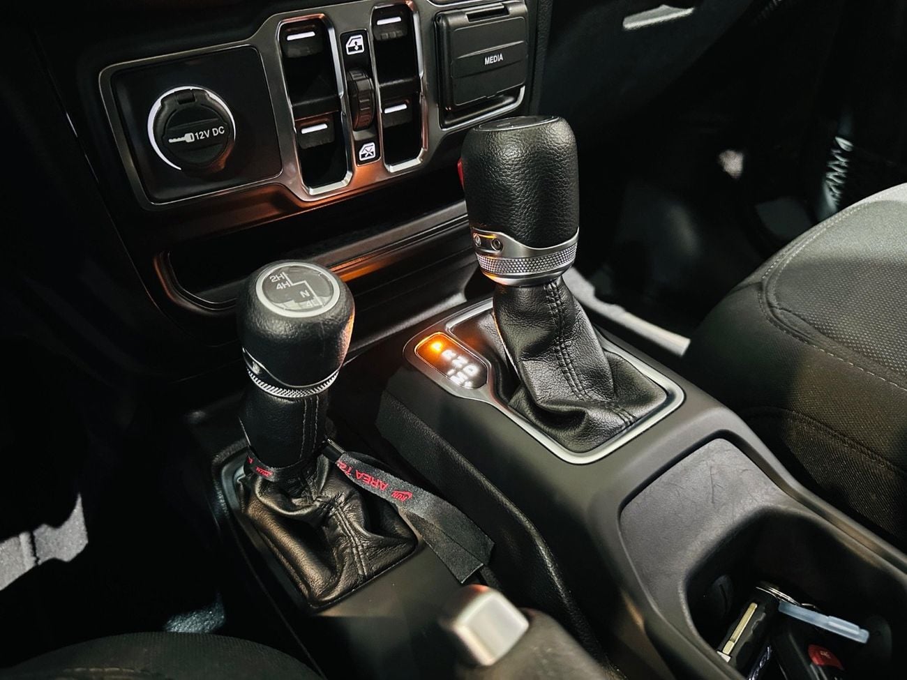 Jeep Wrangler Unlimited Sport S 2.0L A/T