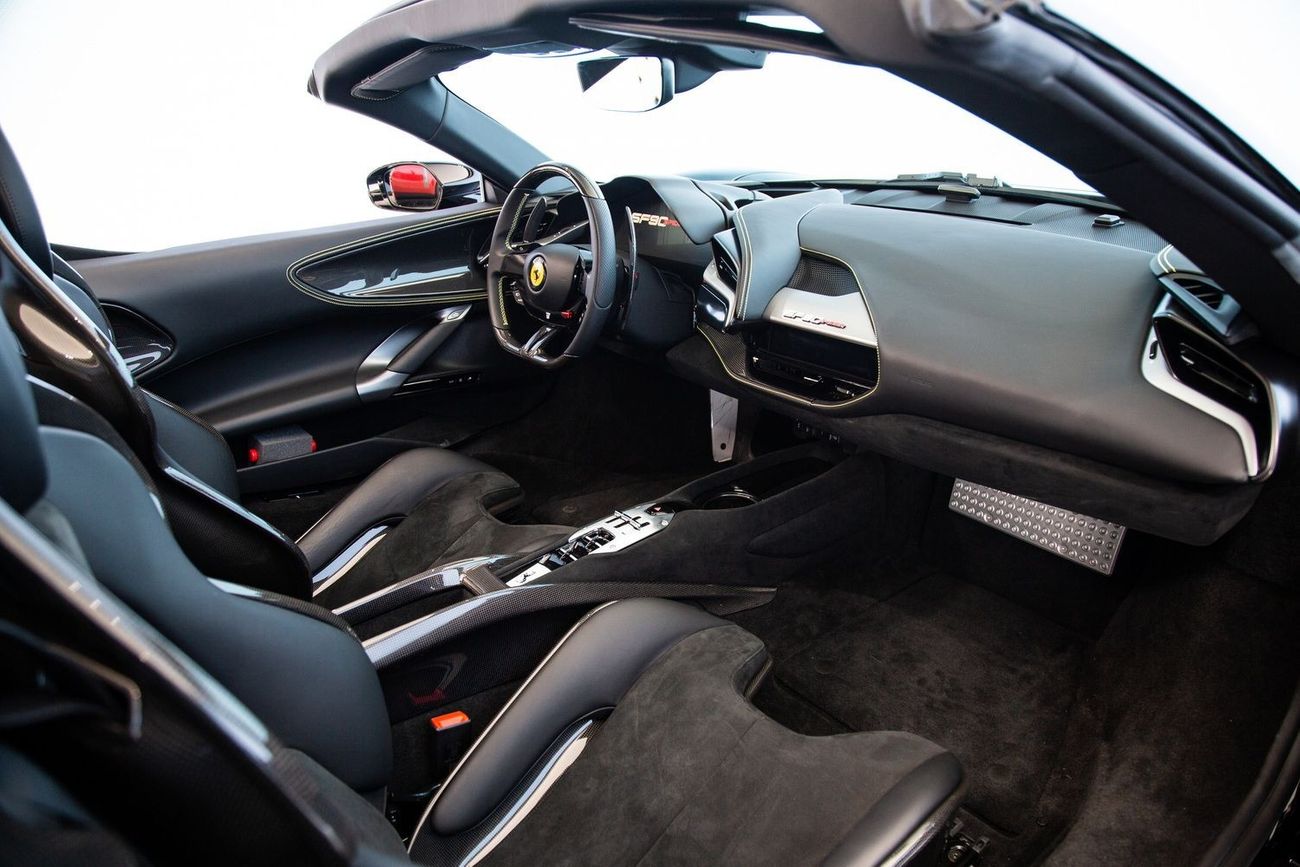 Ferrari SF90 Spider Ferrari SF90 Spider Assetto Fiorano
