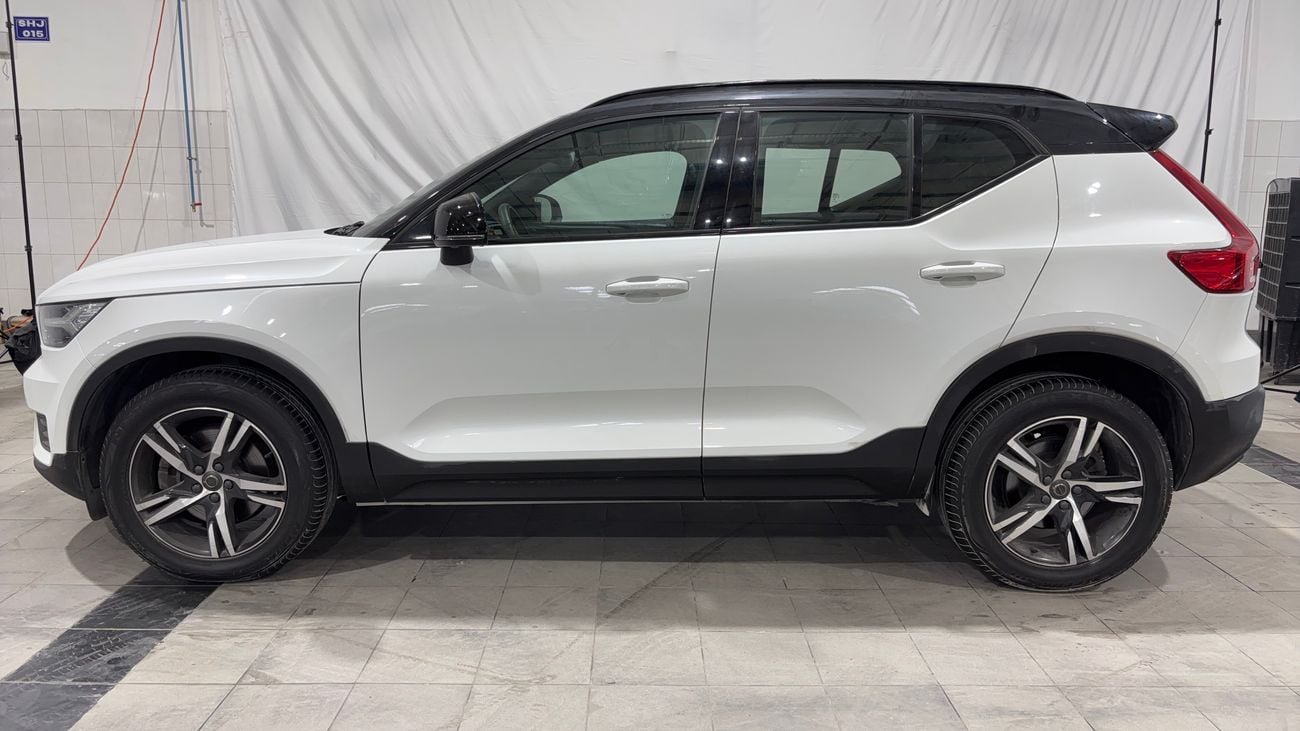 Volvo XC40 2022 T4 R DESIGN | AED 1110/Month | 0 DP | 30 Day Return | Warranty | Service History