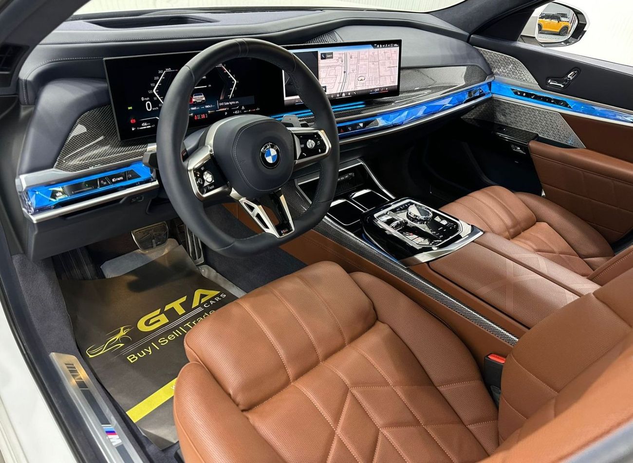 بي أم دبليو 760Li 2023 BMW 760i xDrive M-Sport, 2028 BMW Warranty, 2029 BMW Service Pack, Fully Loaded, Low Kms, GCC