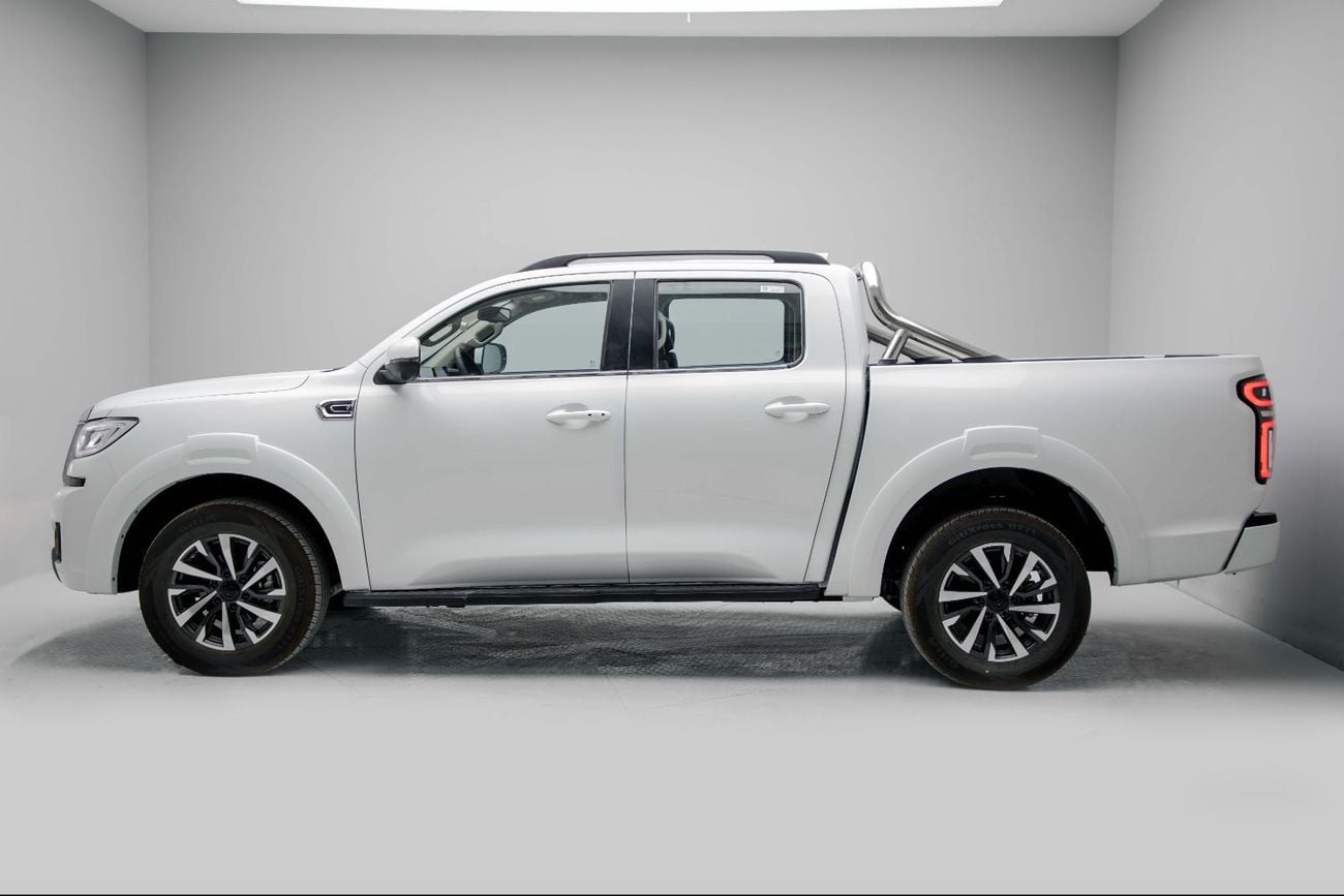 Great Wall Poer 4X4 Double Cab 2.0L - White Inside Black & Red | Export