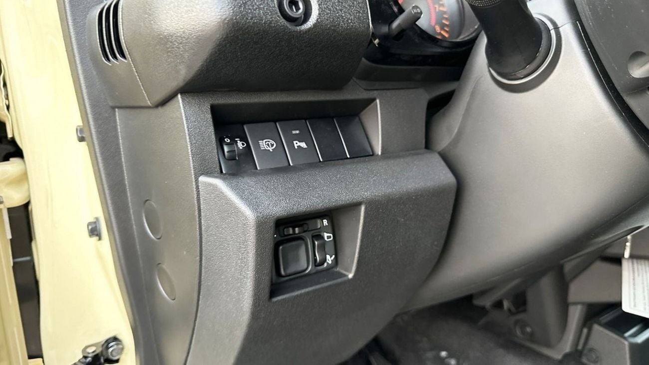 Suzuki Jimny SUZUKI JIMNY 1.5L GLX 5MT 4WD 5DR (Export Only)