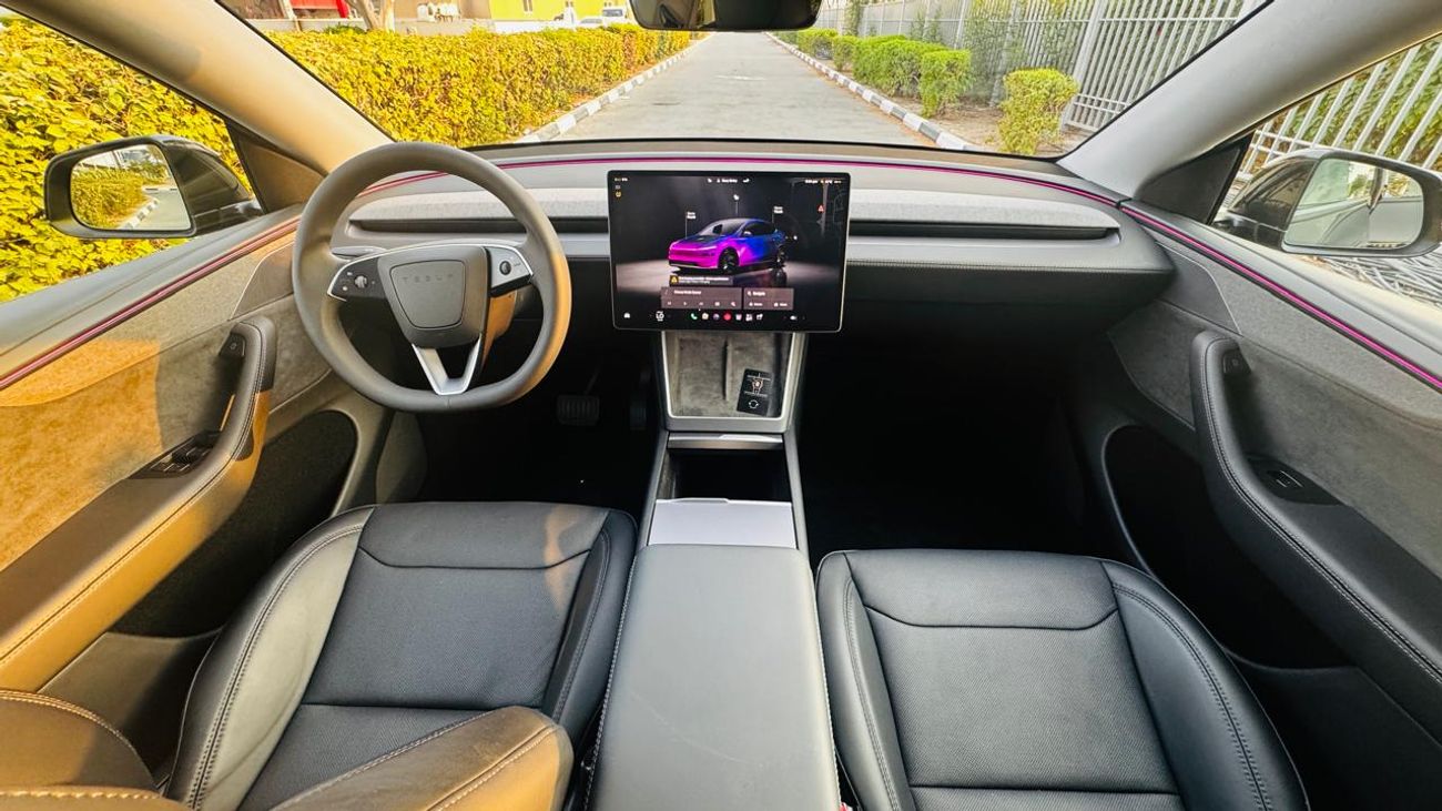 Tesla Model Y LONG RANGE AWD DUAL MOTOR 2025 GCC LOW MILEAGE WITH TESLA AGENCY WARRANTY & FULL SELF DRIVE ENHANCED AUTO PILOT