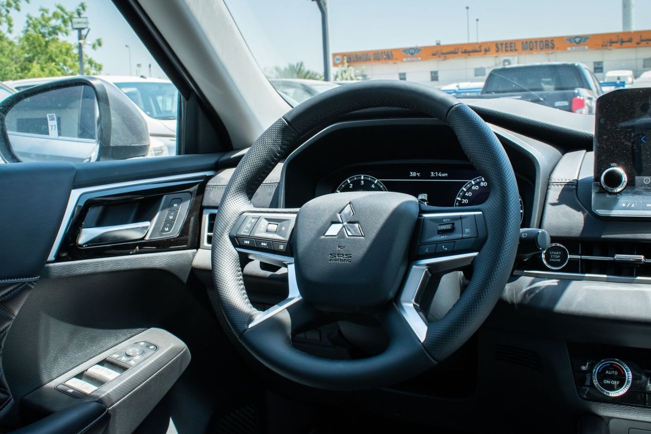 Mitsubishi Outlander Mitsubishi Outlander Brand New Mitsubishi Outlander Medium Line OUTLANDER-ML-24 2.5L Petrol