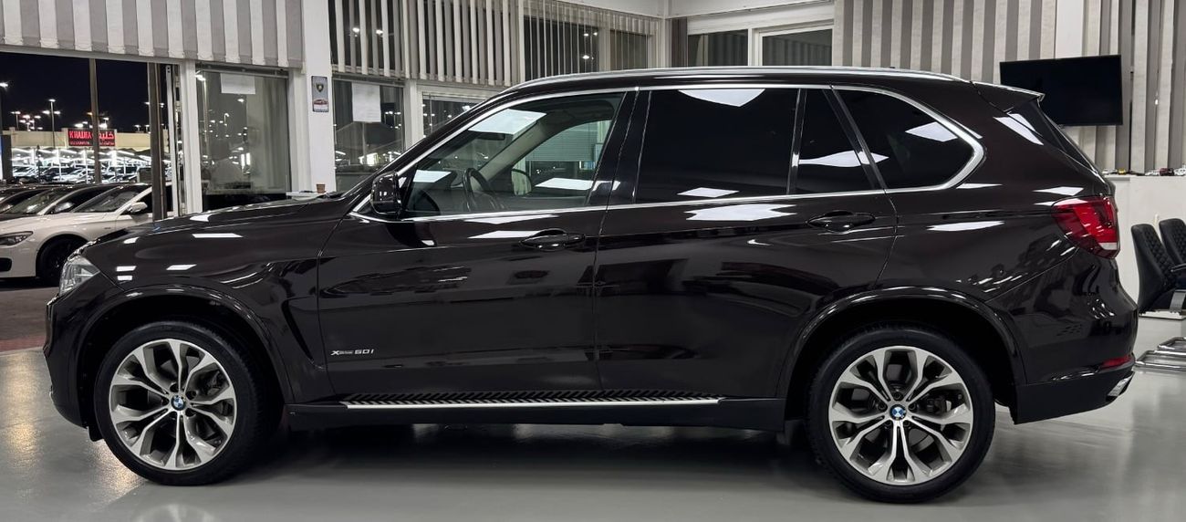 BMW X5 50i Exclusive GCC .. V8 .. FSH .. Perfect Condition ..