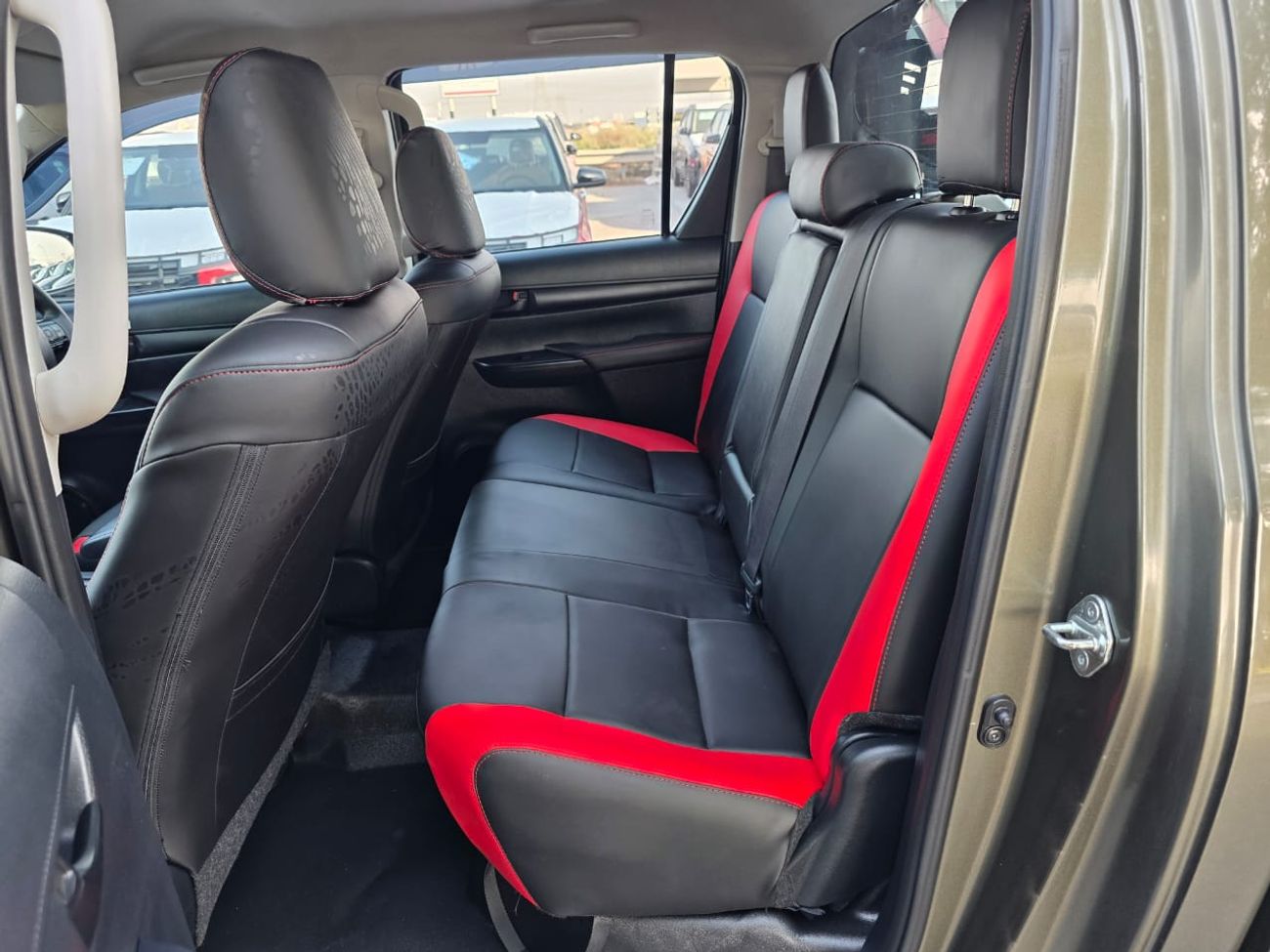 Toyota Hilux DIESEL 2.8 LITER ,GR 2024 SHAPE ,RHD ,AUTO TRANSMISSION