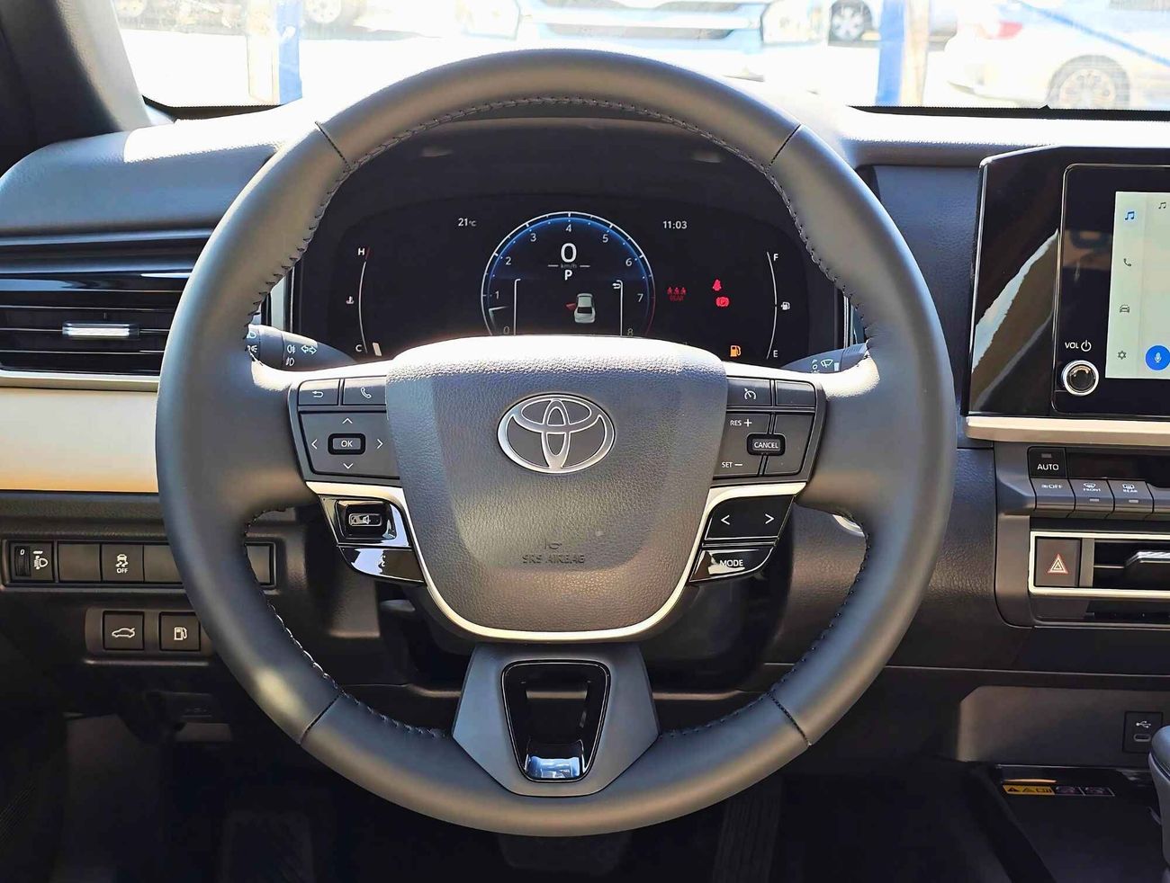 Toyota Camry LE / 2.5L V4 PETROL / DRIVER POWER SEAT / SUNROOF (CODE # LE)