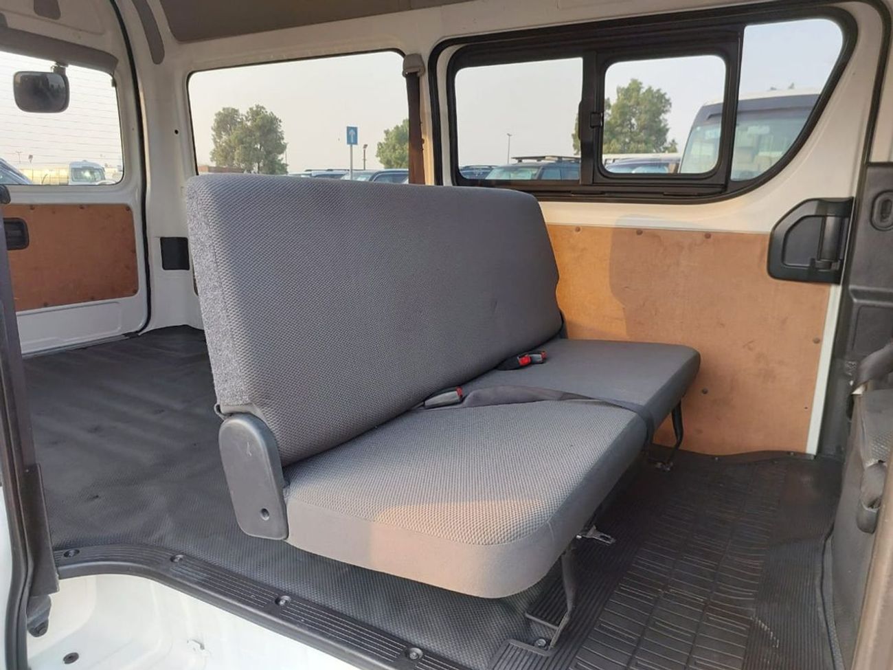 Toyota Hiace 2016 TOYOTA HIACE VAN RHD 3.0 L DIESEL AUTOMATIC (PM94354)