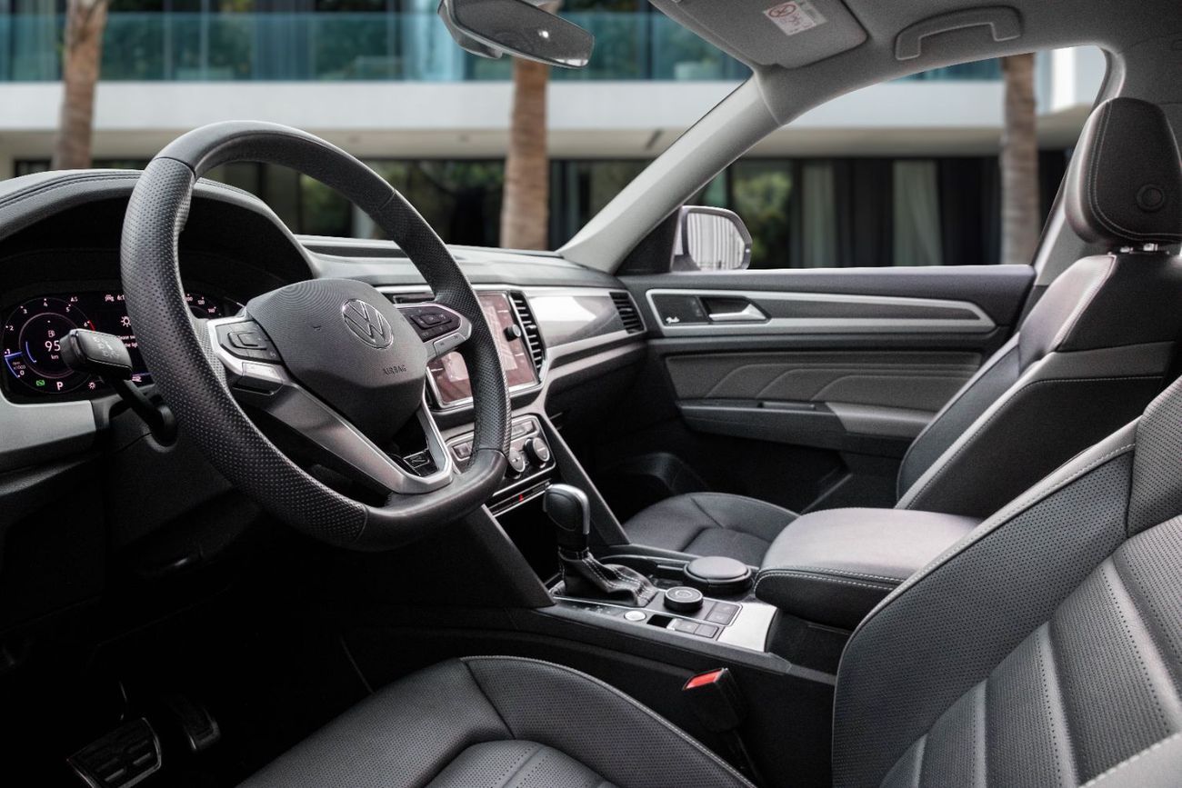 Volkswagen Teramont R-Line | 3,329 P.M | 0% Downpayment | Pristine Condition!