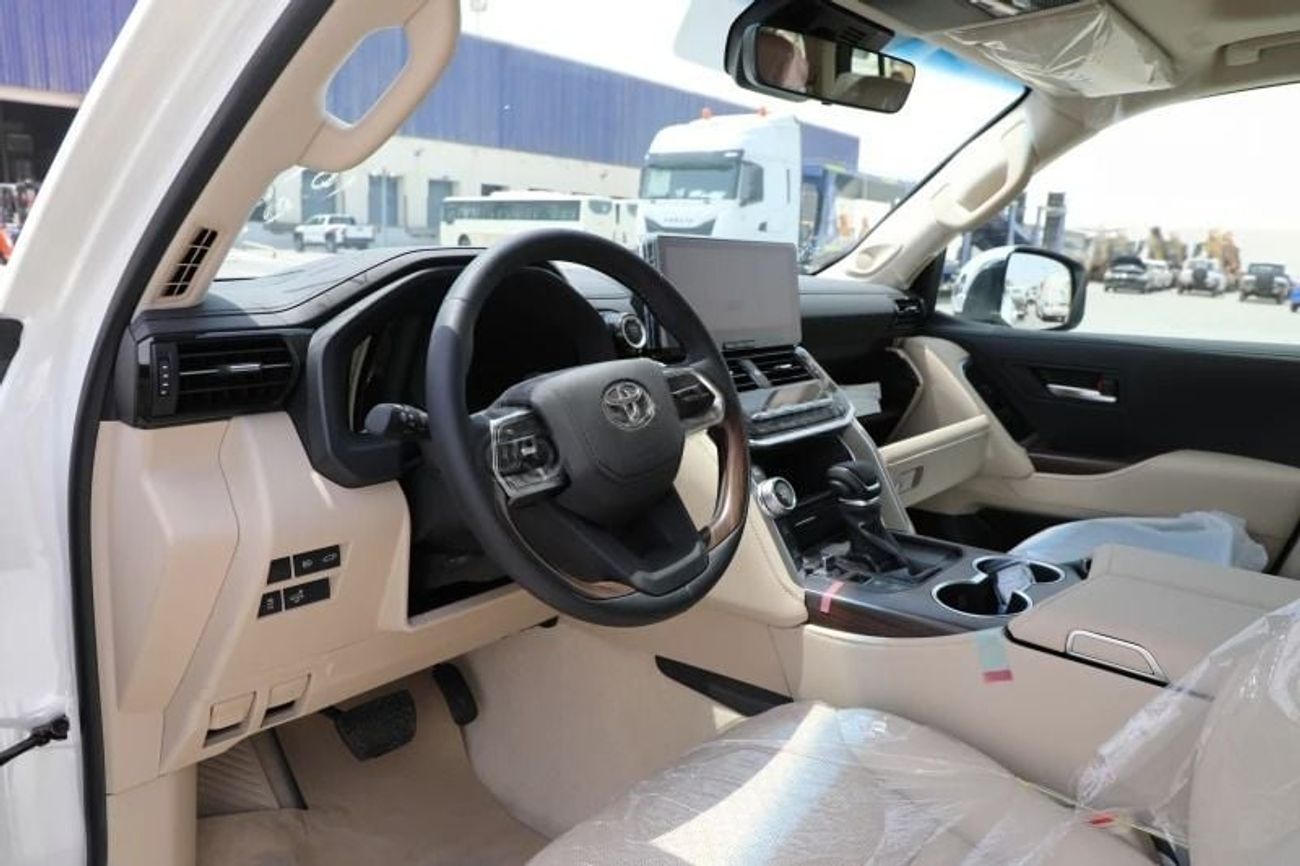Toyota Land Cruiser 2025 Toyota Land Cruiser 300 VX 4.0 AT Petrol (White-Beige)
