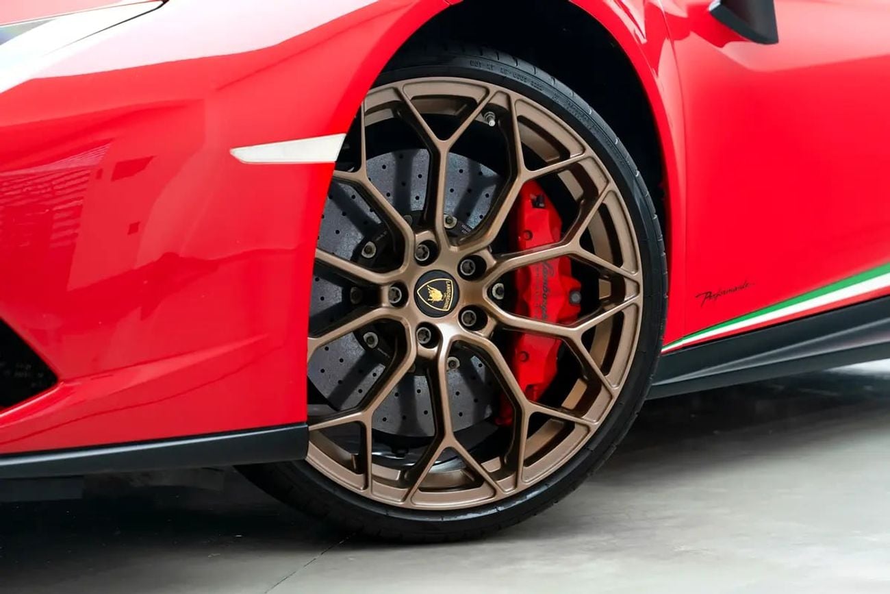 Lamborghini Huracan PERFORMANTE SPYDER WITH WARRANTY AND SERVICE CONTRACT