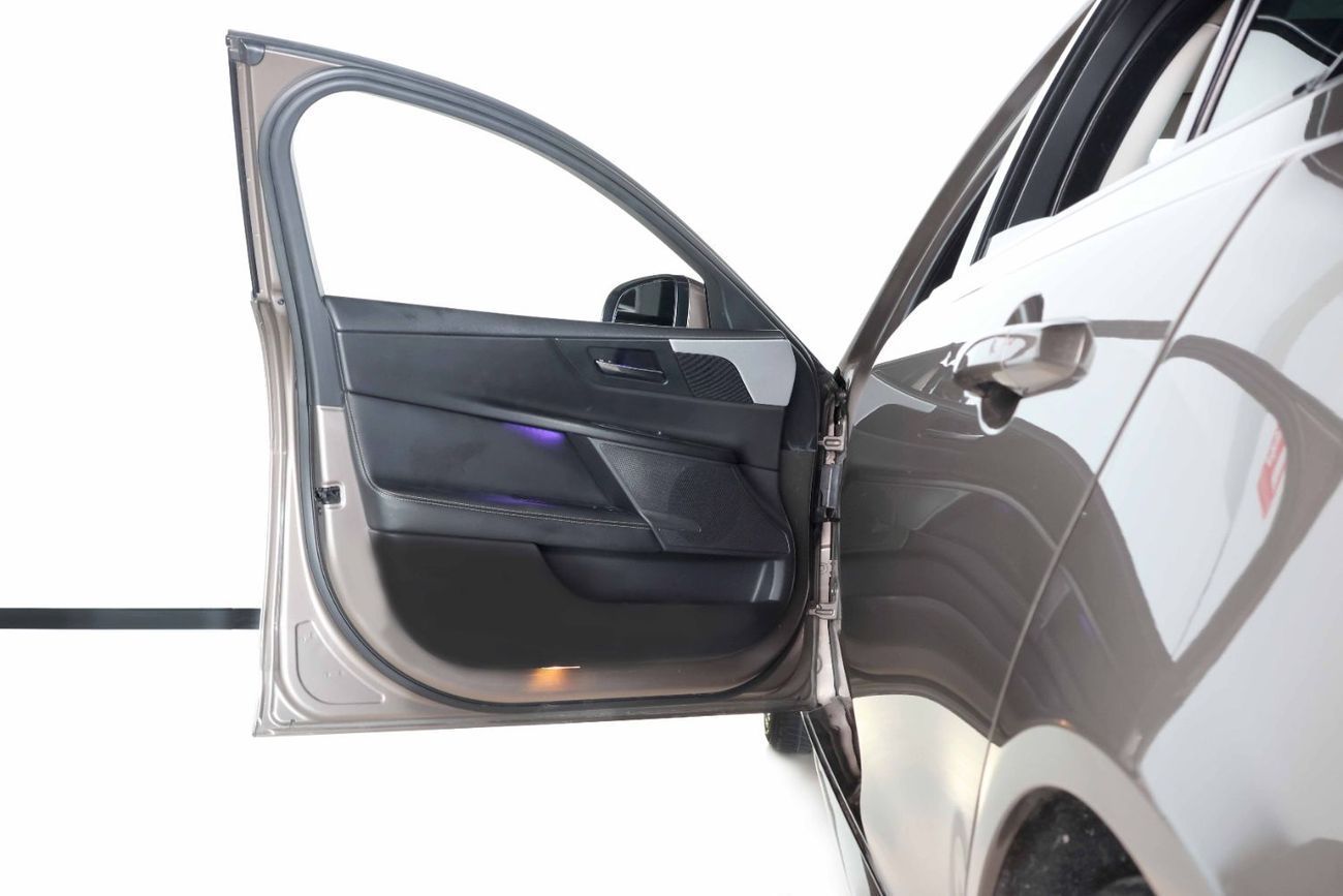 Jaguar XE 2016-JAGUAR XE 25T R SPORT-GCC-IMMACULATE CAR