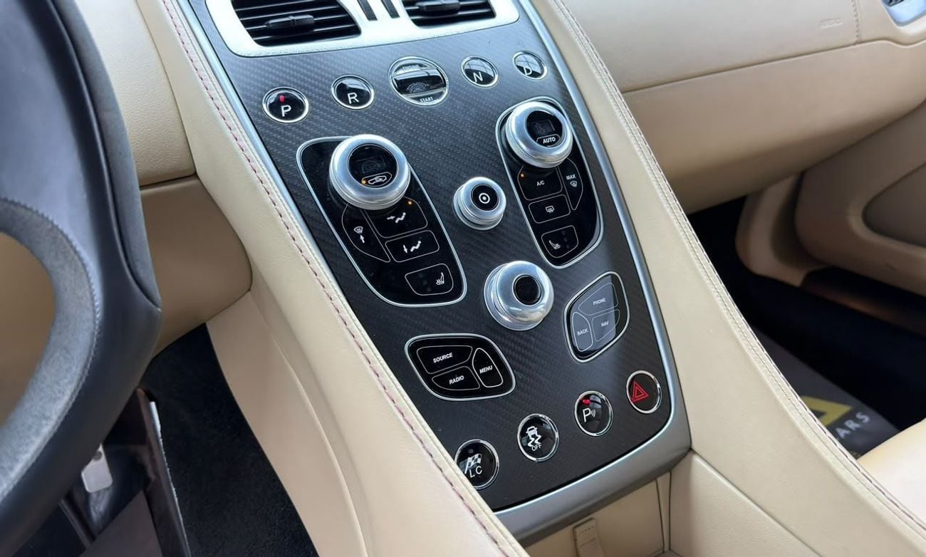 Aston Martin Vanquish STANDARD