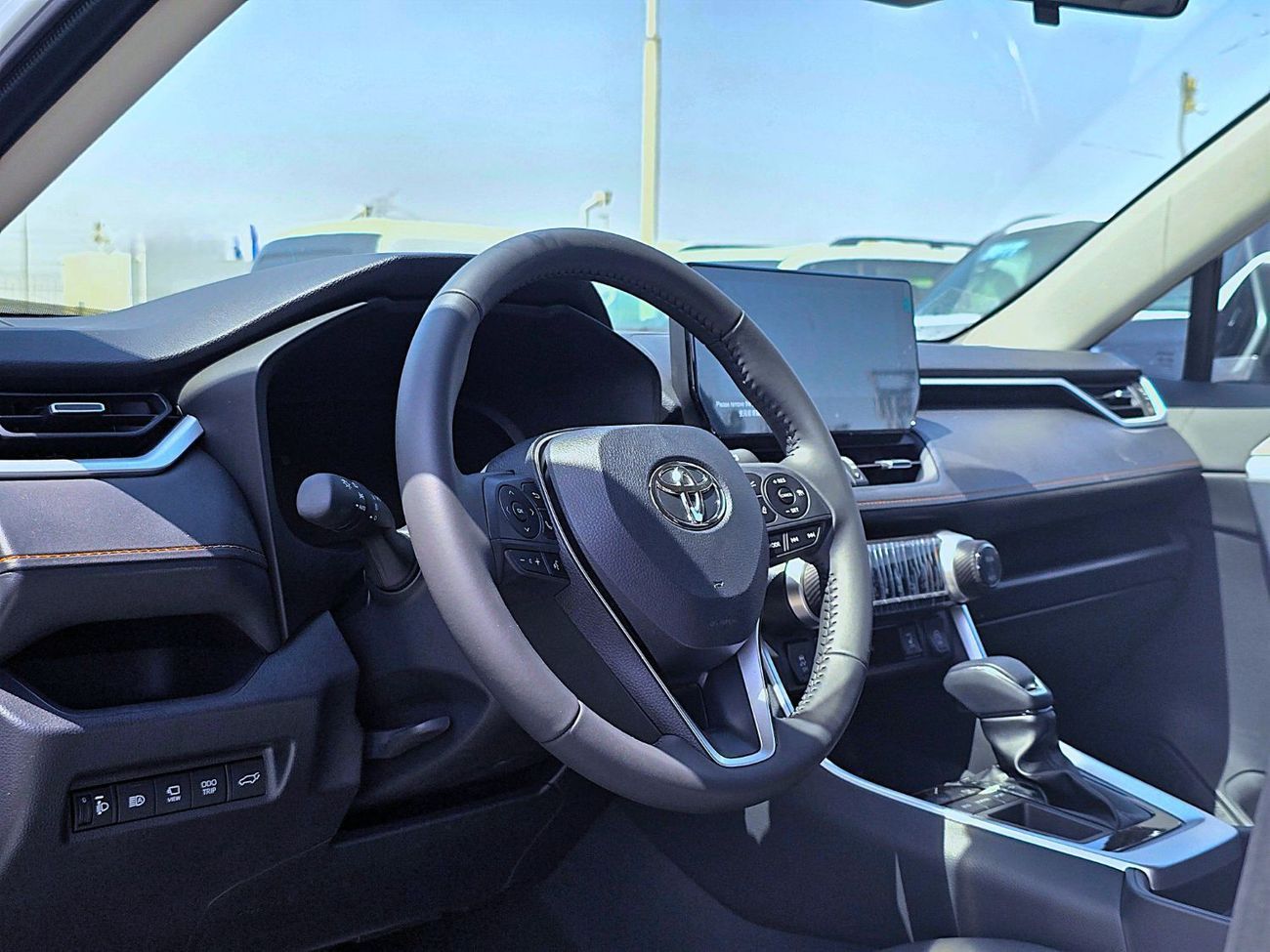 تويوتا راف ٤ TOYOTA RAV4 PETROL 2.0L - CHINESE SPECS- FULL OPTIONS - 4X2 - 2025 MODEL - WHITE INSIDE BLACK - 