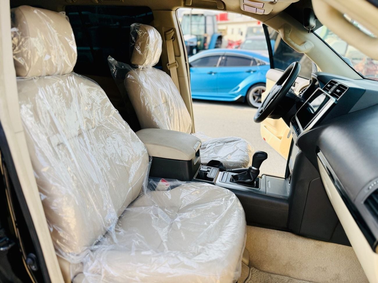 Toyota Prado VXR Toyota Prado Fuel Petrol cylinder 4 black colour outside and beige inside