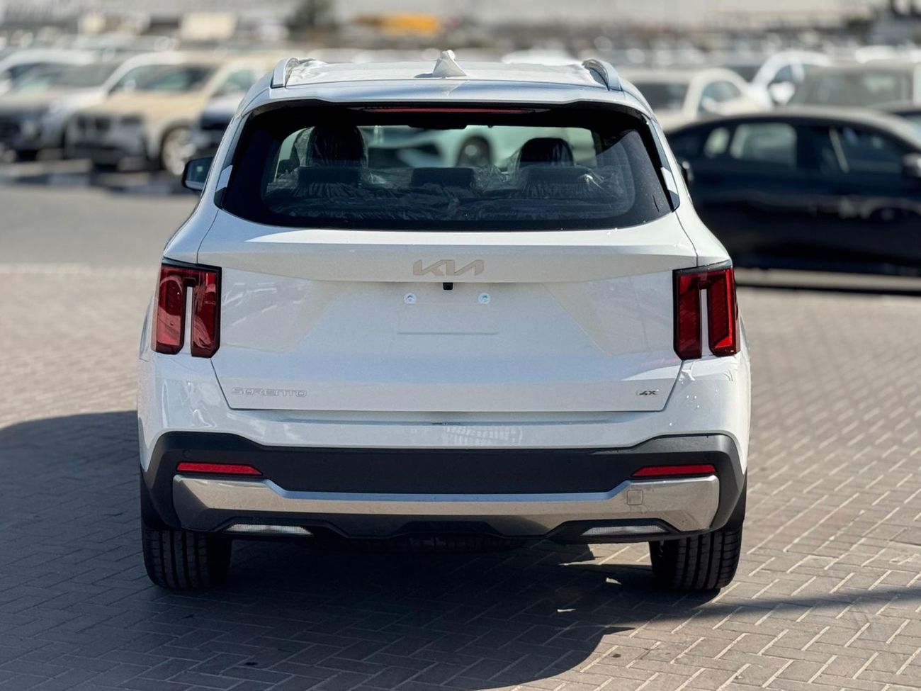 كيا سورينتو EX Prestige 2.5L Petrol 4WD 2026 Model Export ONLY @ 129,500 AED