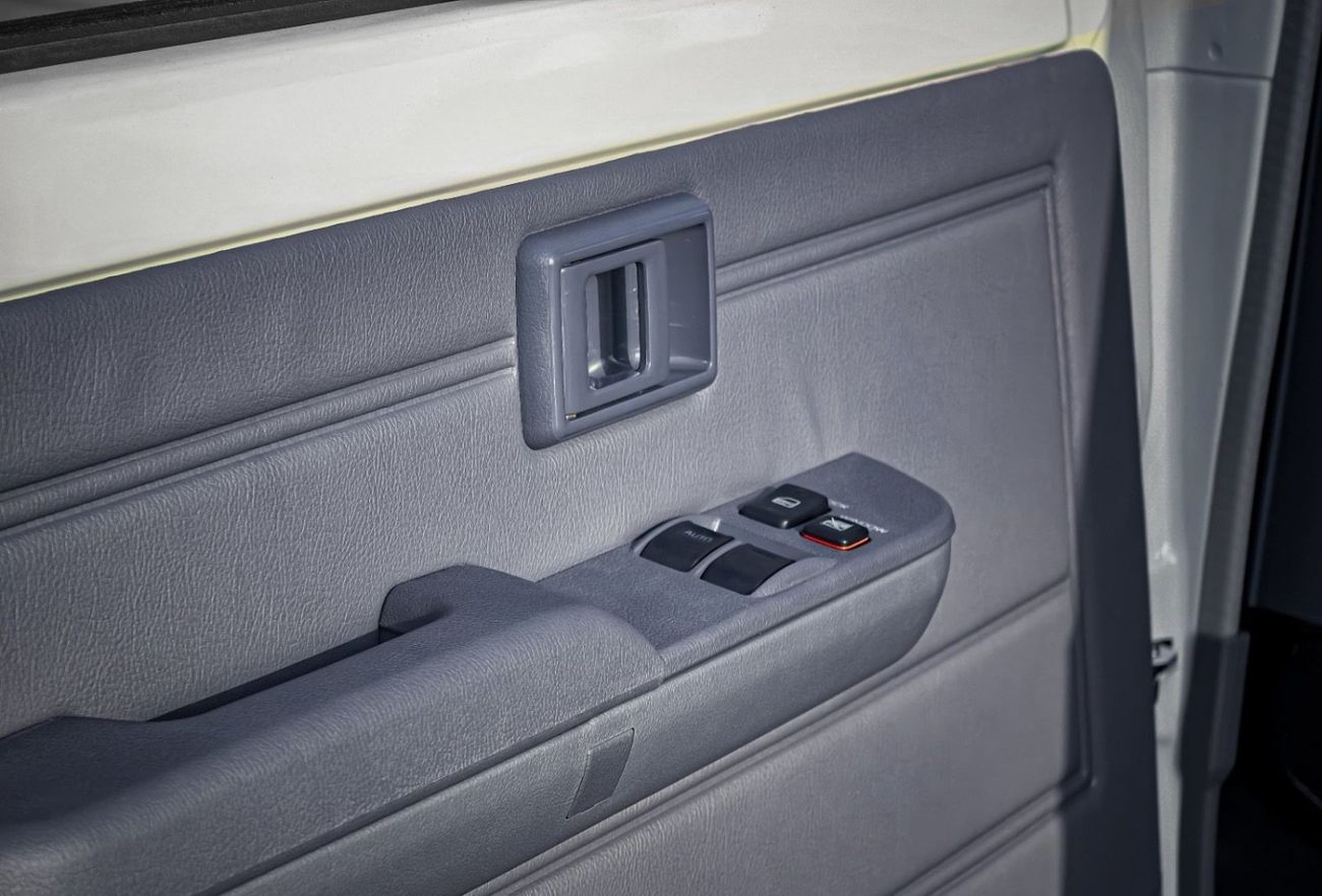 Toyota Land Cruiser Pick Up 2025 LAND CRUISER 79 SERIES 2.8L DIESEL SINGLE CABIN MANUAL TRANSMISSION