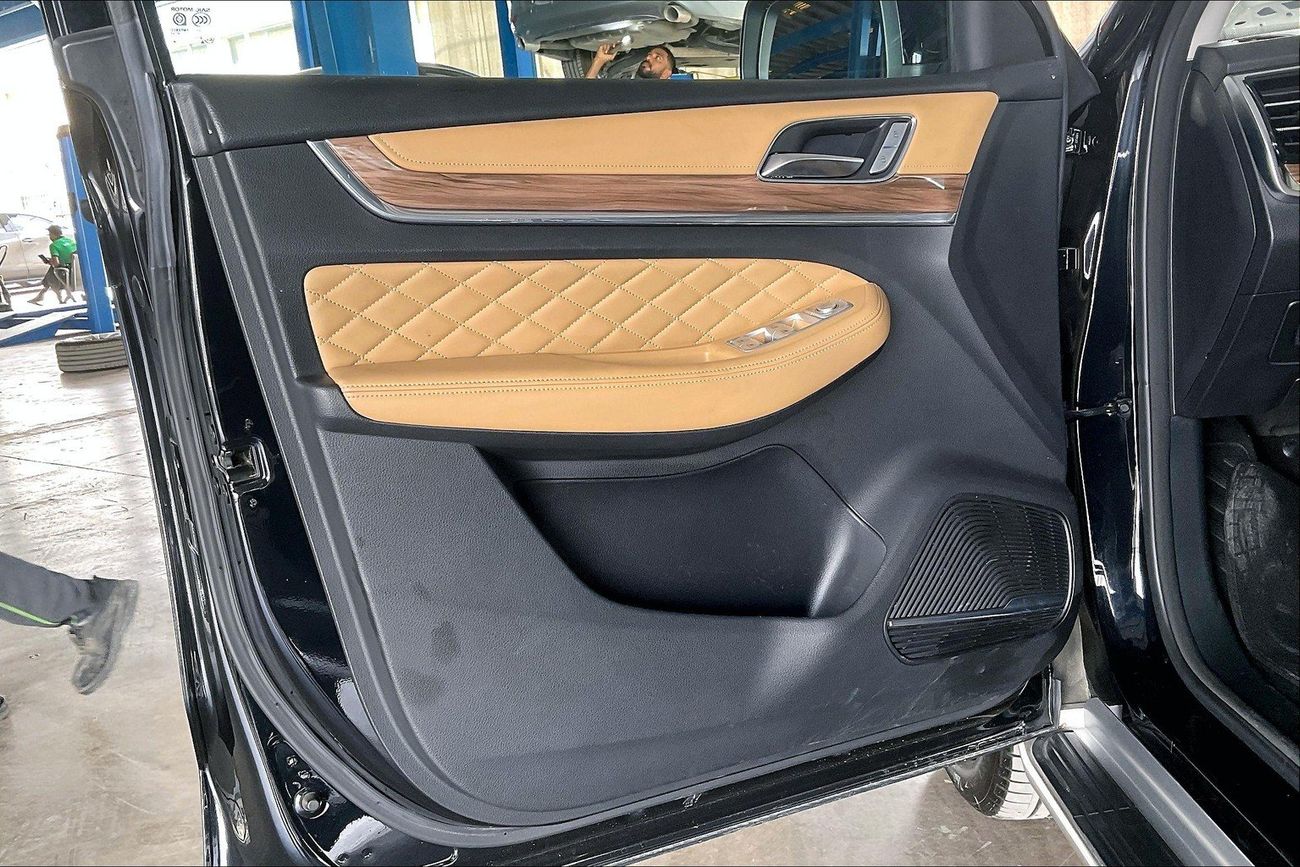 أم جي RX8 Luxury | شامل الضمان | 0 ﺪﻔﻋﺓ ﺃﻮﻟﻯ