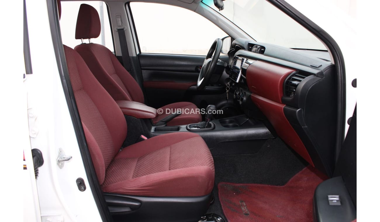 Toyota Hilux Toyota Hilux 2016 GCC double cabin, full automatic, in excellent condition, without accidents, very 