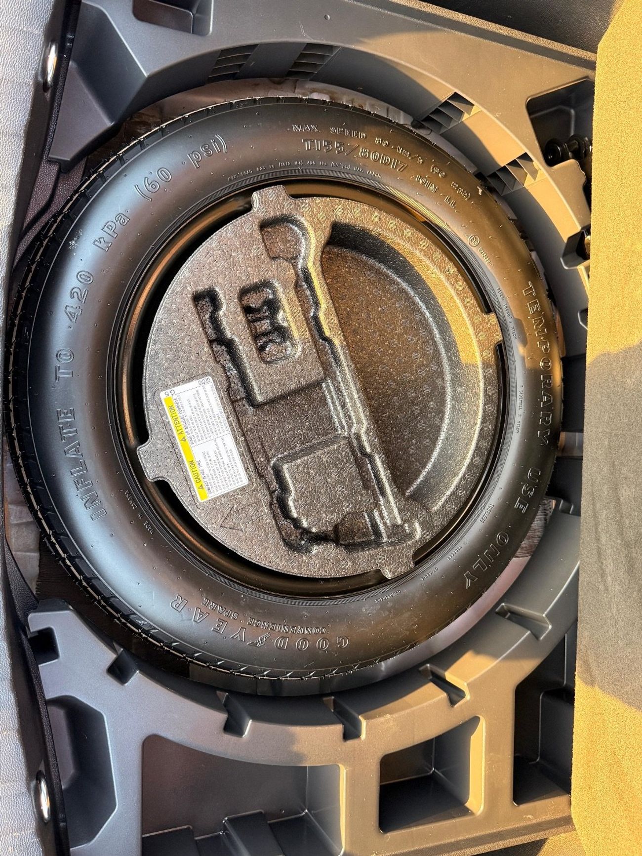 تويوتا كورولا كروس Full option 2.0 L Sunroof, push start