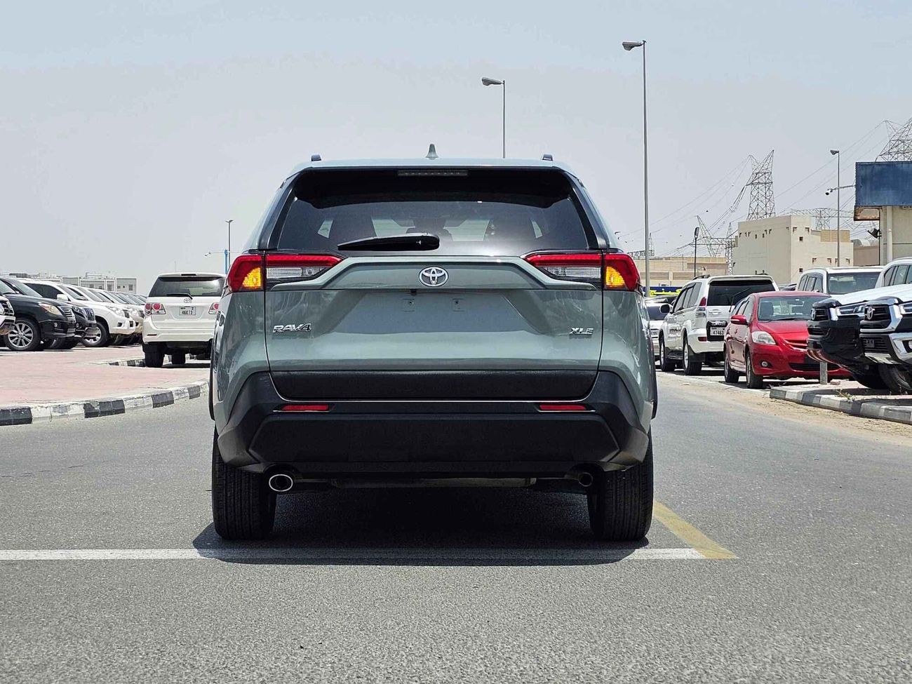 Toyota RAV4 XLE / SUNROOF/ DVD CAMERA/ LEATHER ELECTEIC SEAT/ AUTO TRUNK/ E BRAKE/ LOT# 40870