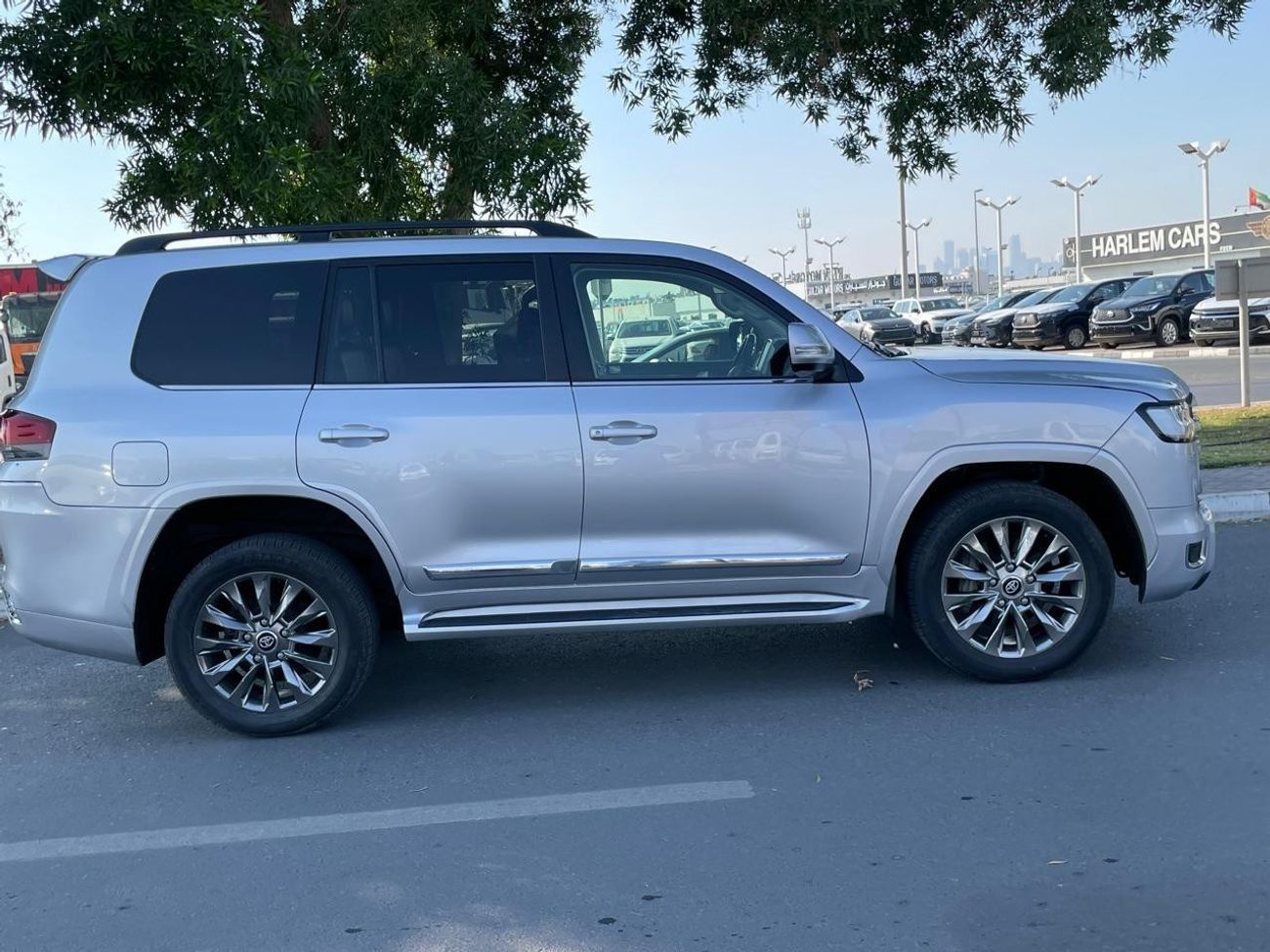 تويوتا لاند كروزر Diesel Engine Right Hand Drive 4.5 Liter Shape Modified To L C 300