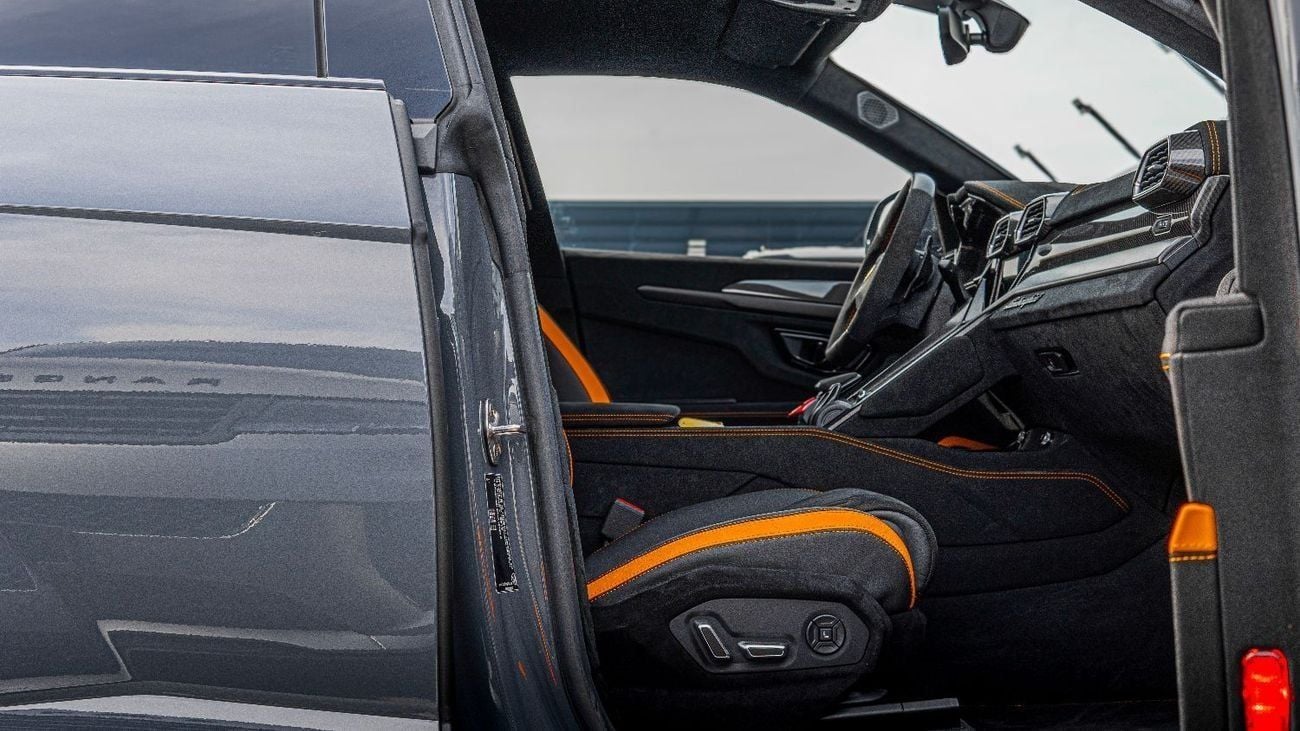 لامبورغيني اوروس 2024 Lamborghini Urus Performante | 4.0L Twin-Turbo V8 | 666 CV | 4,000 KM | Dealer Warranty