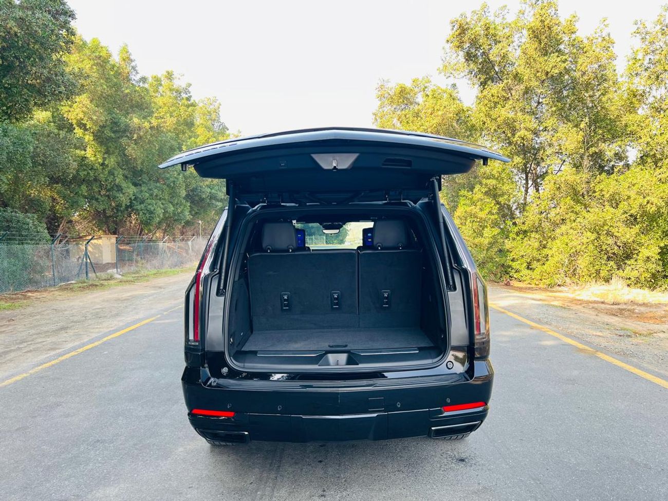 كاديلاك إسكالاد Premium Luxury Platinum 6.2L 4WD