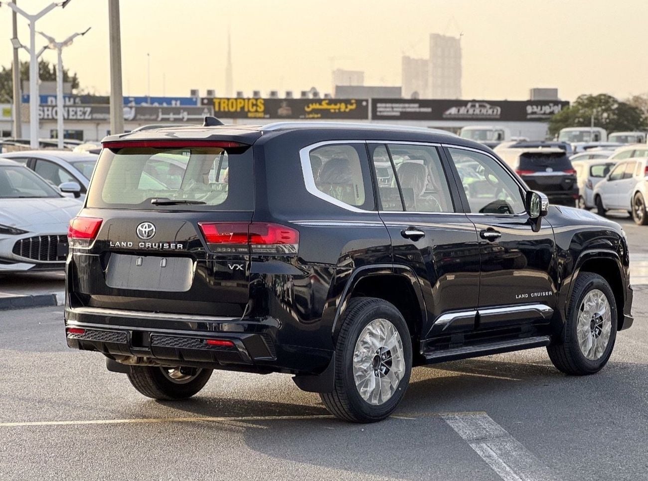 Toyota Land Cruiser VX TOYOTA LAND CRUISER LC300 VX 4.0 OMAN SPEC