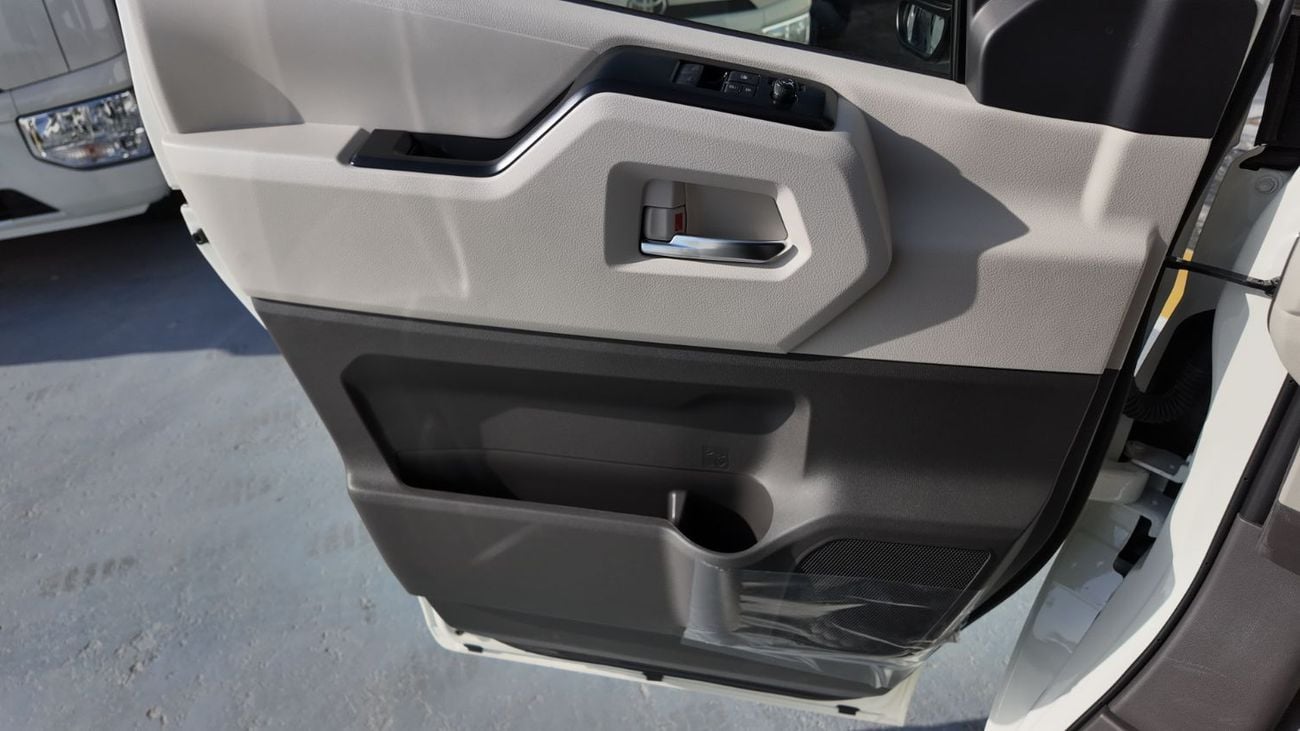 Toyota Hiace TOYOTA HIACE GL HIGH ROOF 2026