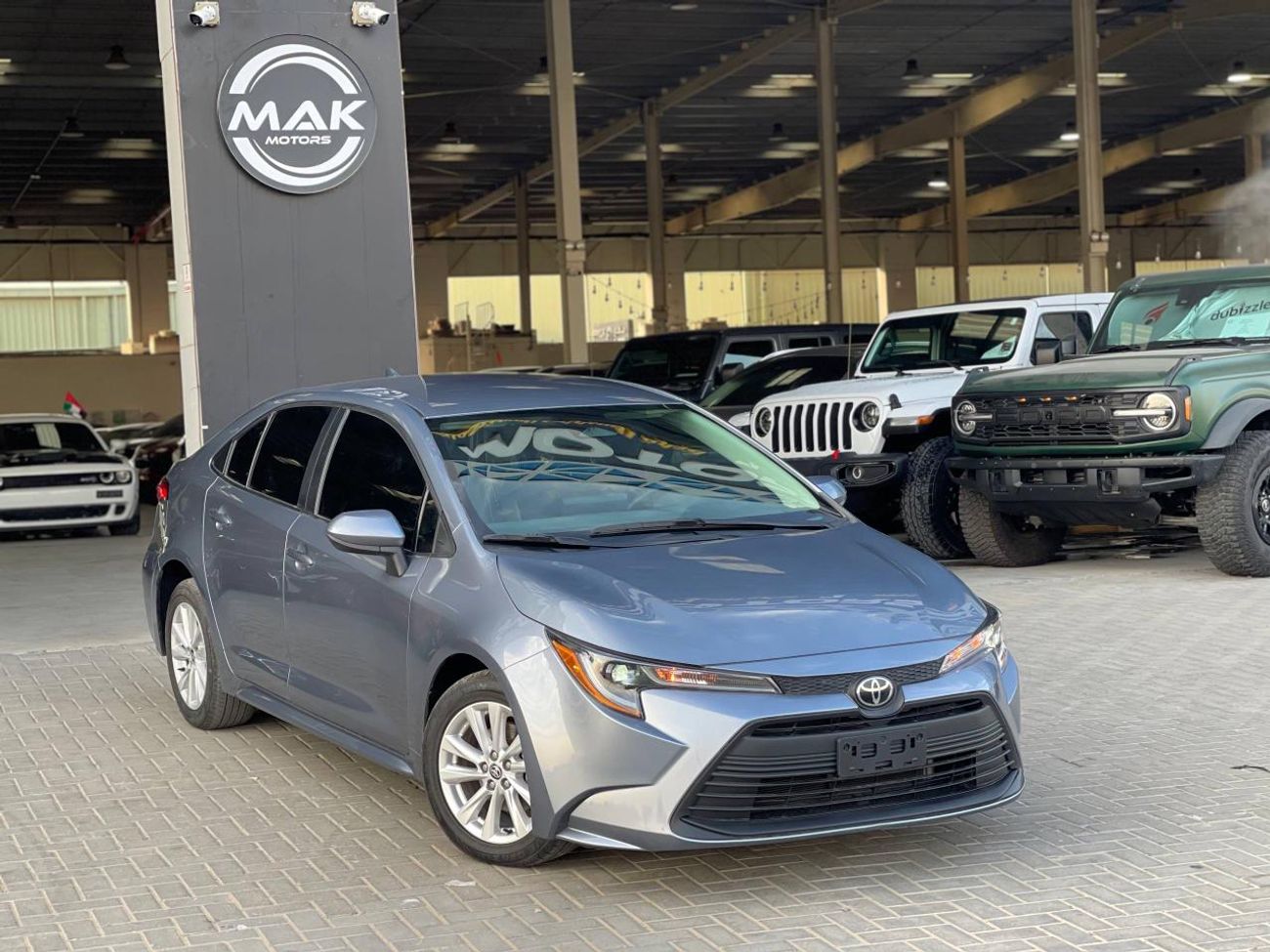 Toyota Corolla SE 2.0L LE / 2.0L V4 / LOW MILAGE / RADAR / ROAD ASSIST / BLIND SPOT / IN PERFECT CONDITION