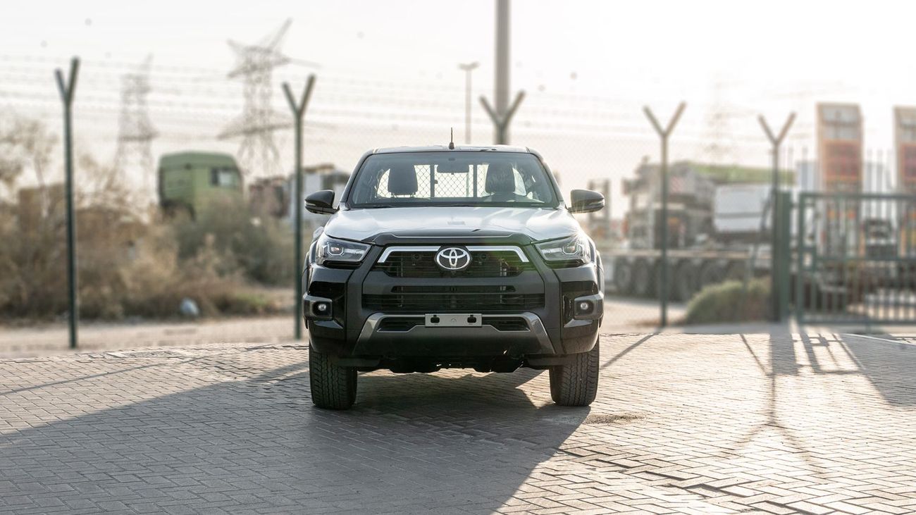 Toyota Hilux ADVENTURE 2026 Toyota Hilux Adventure 4.0L AT Petrol (Black-Black)