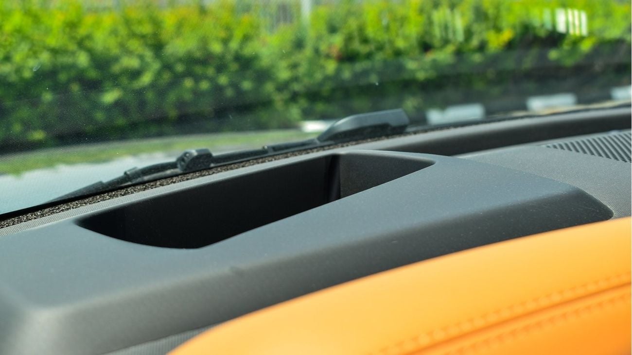 لاند روفر ديفندر V8