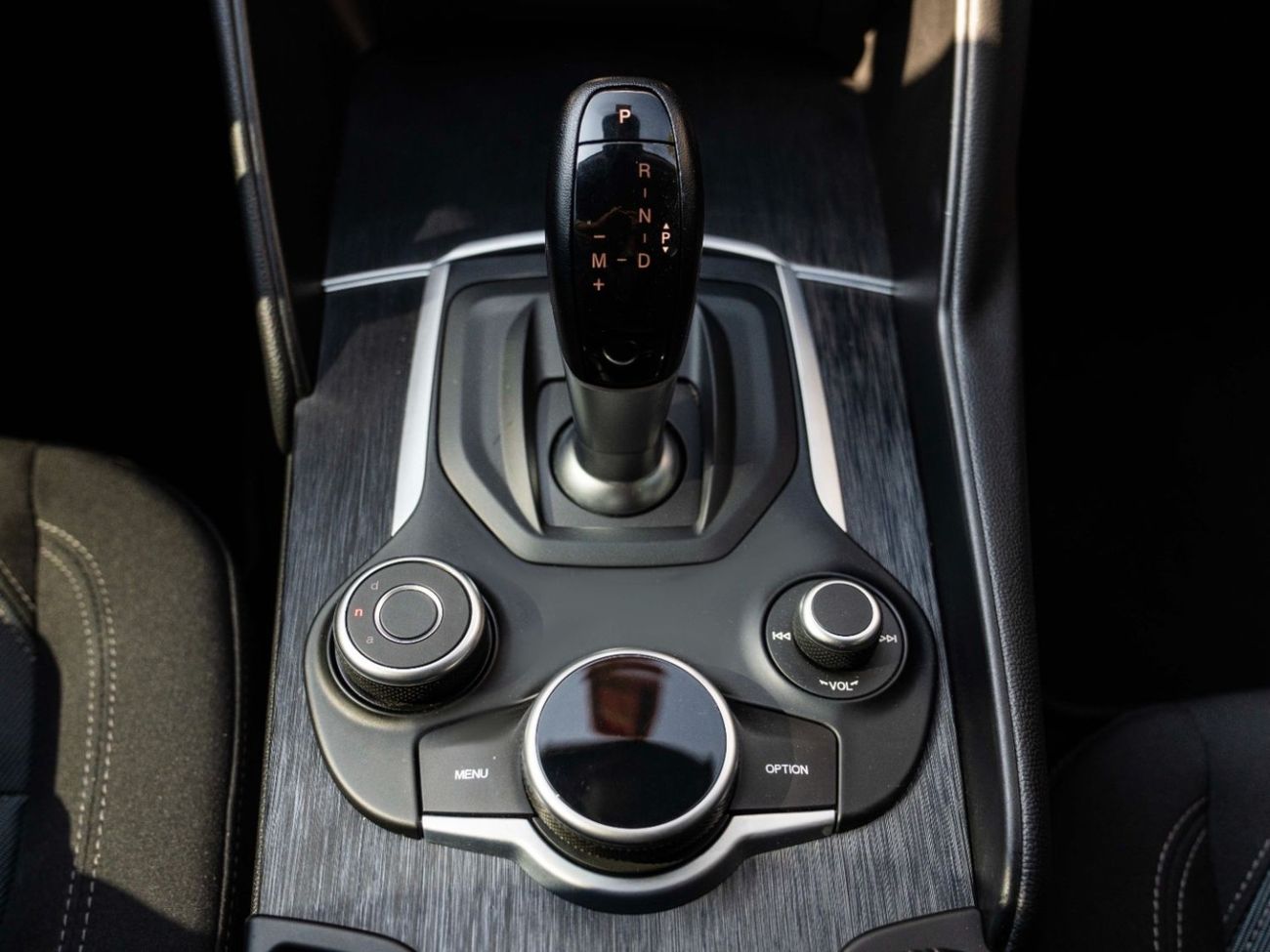 ألفا روميو جوليا S 2.0L