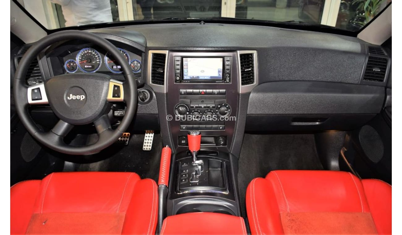 Jeep Grand Cherokee ORIGINAL PAINT ( صبغة وكالة ) Jeep Grand Cherokee SRT8 2010 Model!! in Black Color! GCC Specs