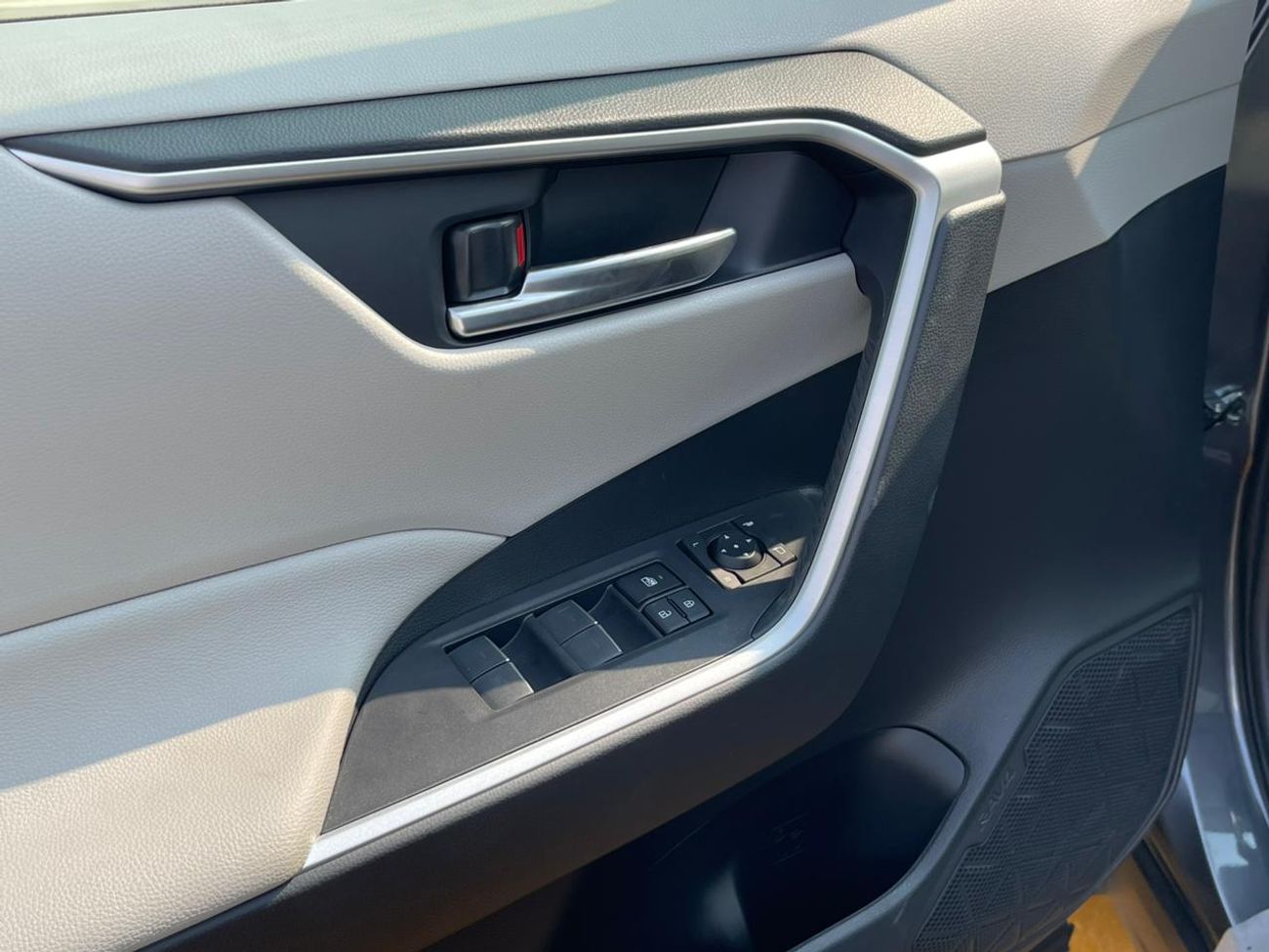 Toyota RAV4 2.5L Adventure 2.5 adventure Petrol 2025 Saudi Full