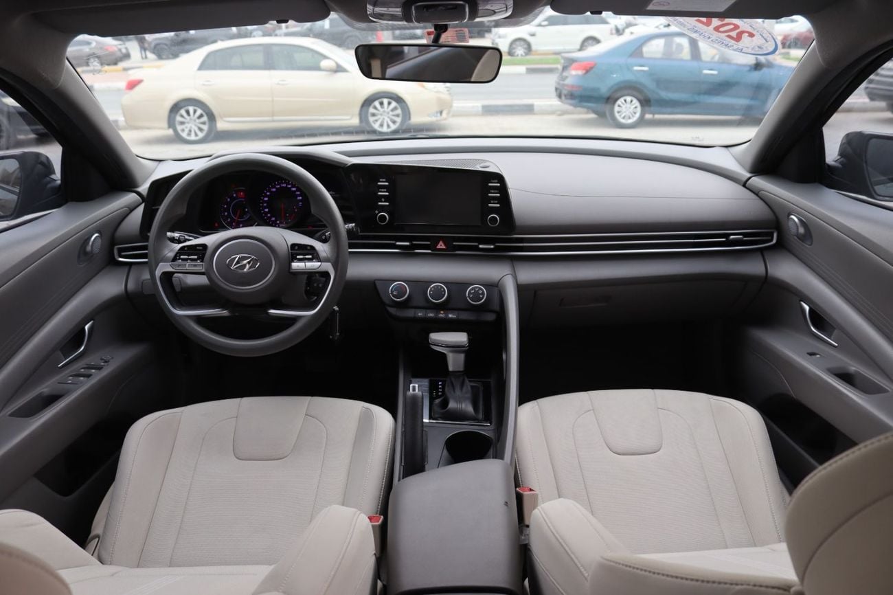 هيونداي إلانترا هيونداى إلنترا 2023 - خليجى - بدون حوادث - محرك 1.6- ممشى قليل - حاله ممتازه من الداخل والخارج