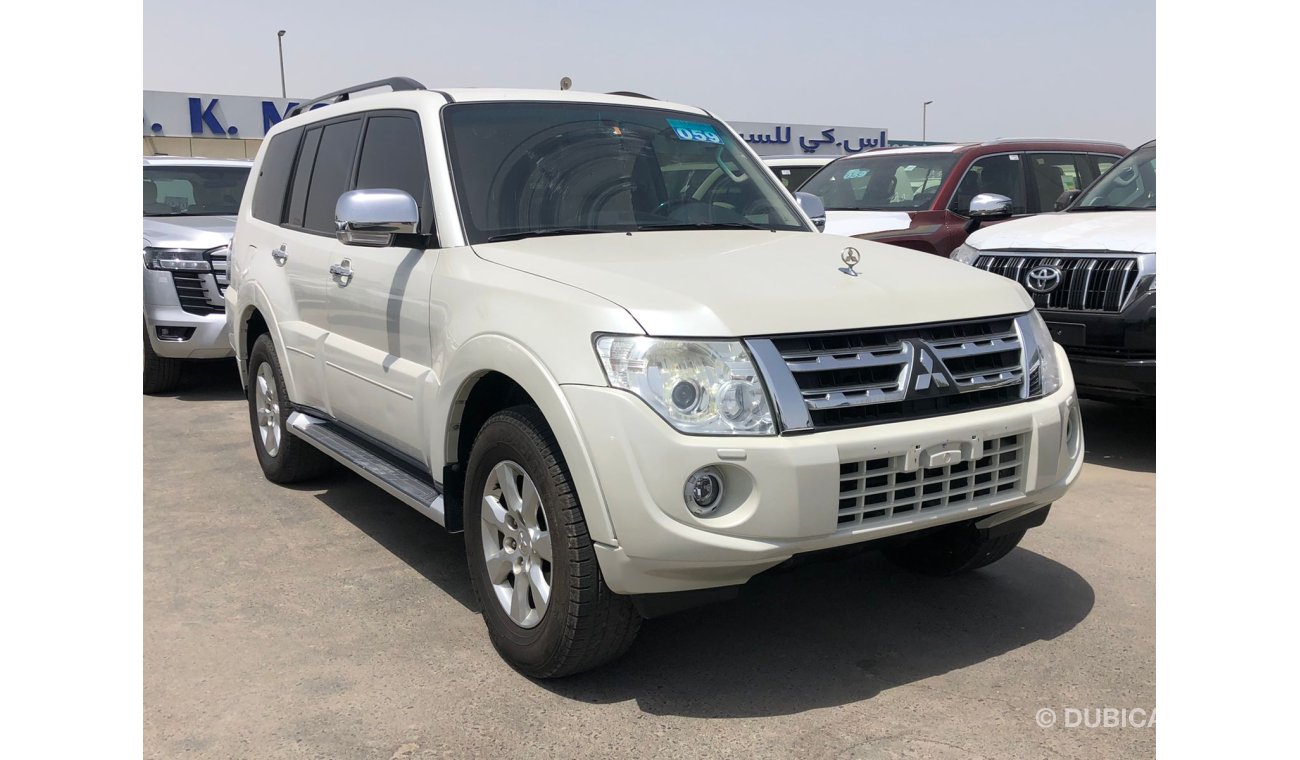 Mitsubishi Pajero 3.5L PETROL, DRIVER POWER SEAT / LEATHER SEATS / FULL OPTION (LOT # 703128)