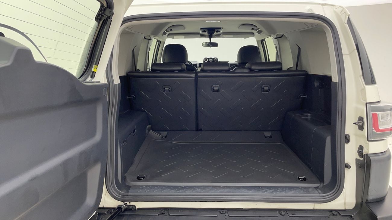 Toyota FJ Cruiser GXR 4 | Zero Down Payment | Home Test Drive