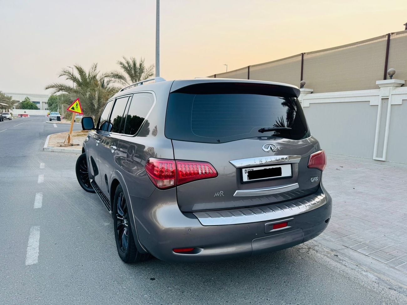 Infiniti QX80