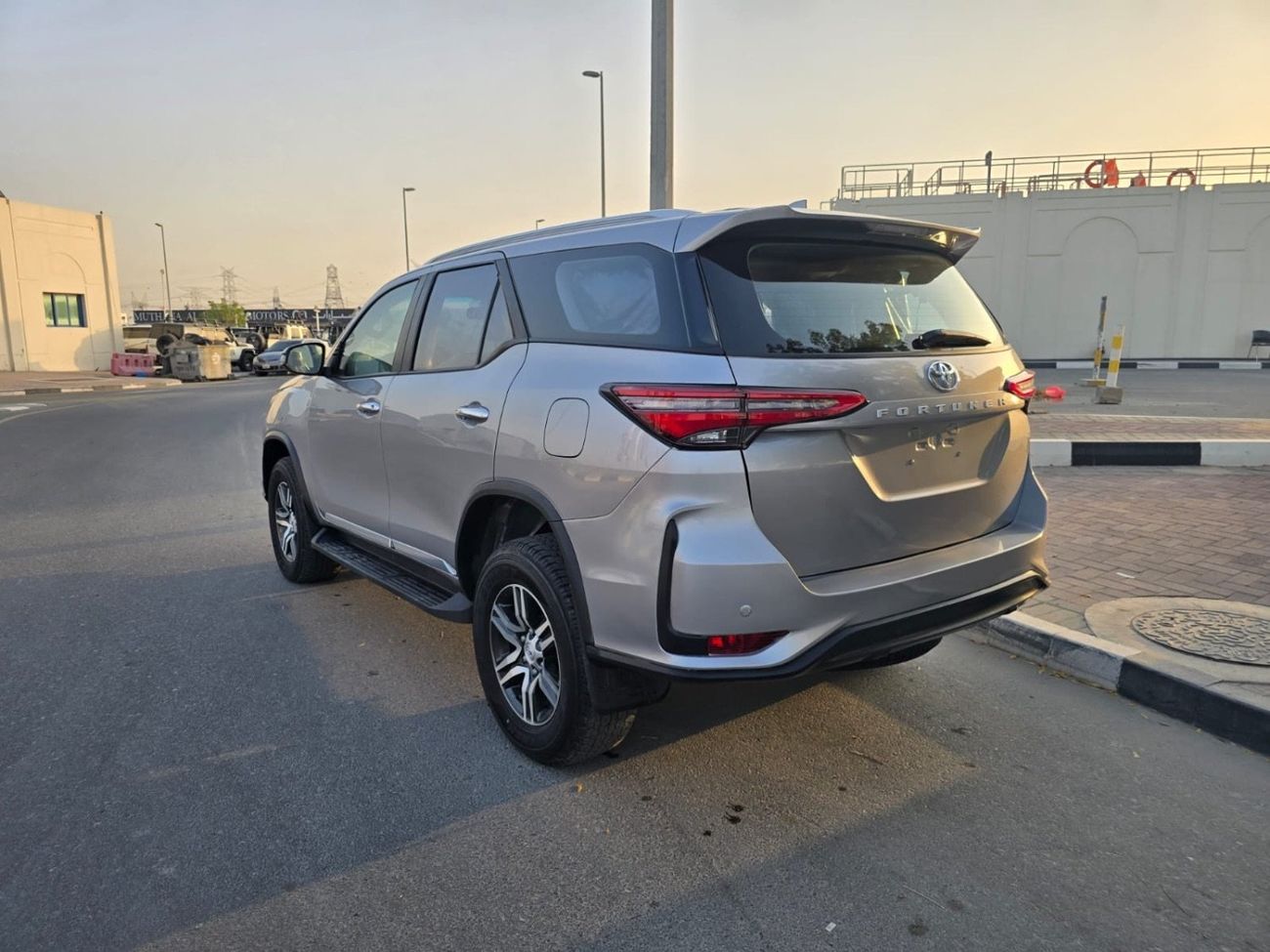 Toyota Fortuner EXR 2.7L (160 HP)