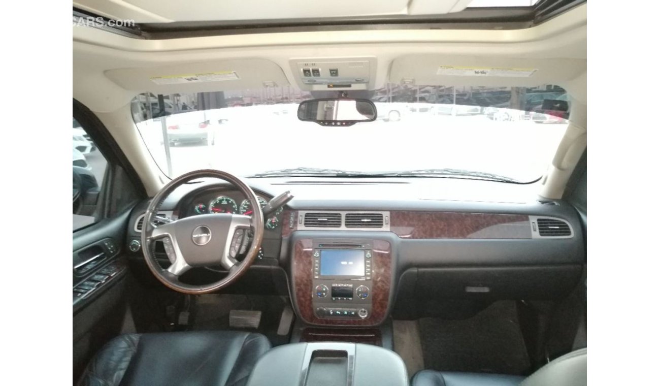 GMC Yukon GMC DENALI 2010 GOOD CONDITION