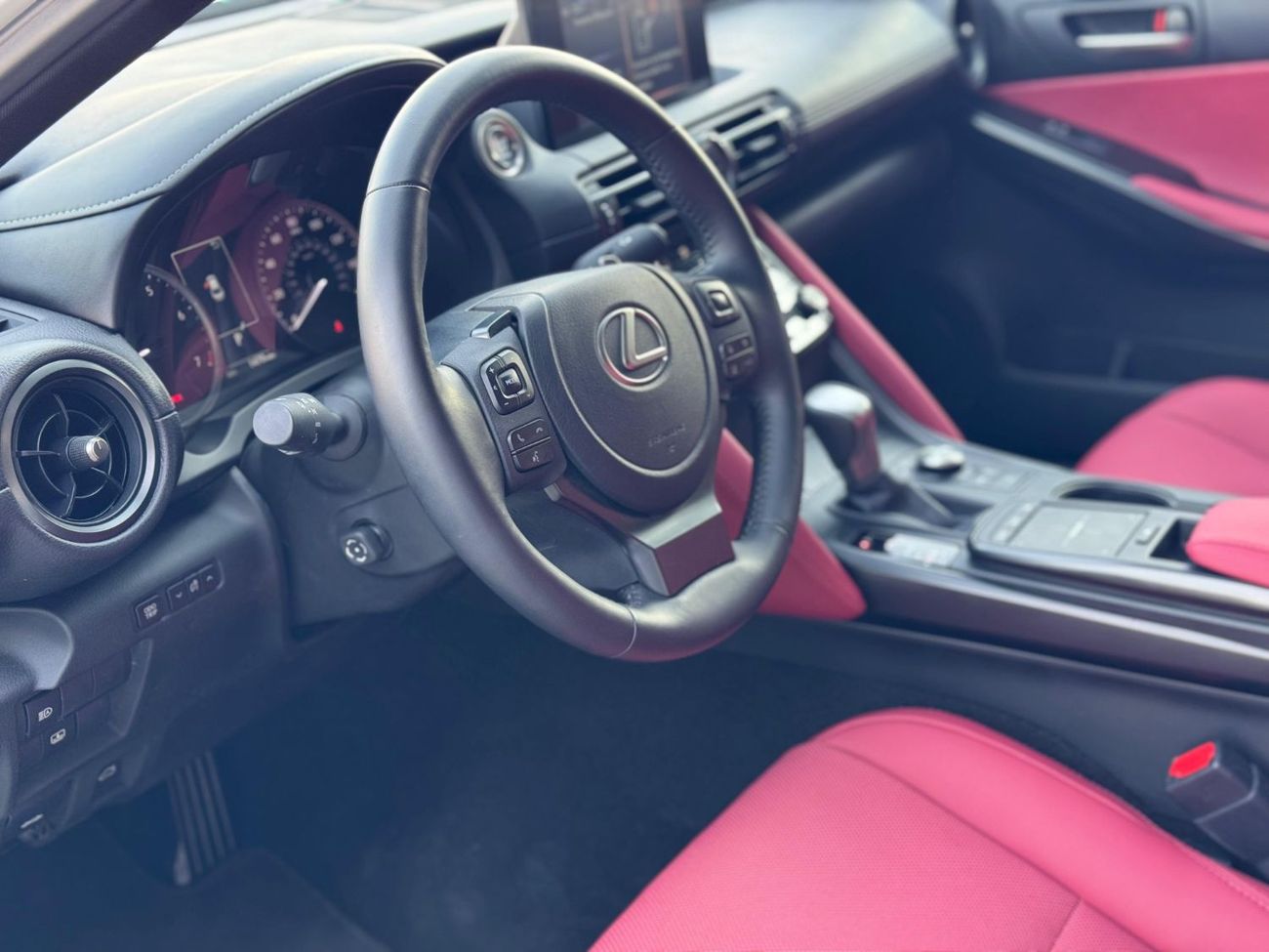 لكزس IS 350 2024 / 3.5L V6 / ZERO / 2100 AED MONTHLY / ONE YEAR WARRANTY