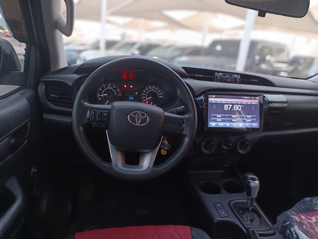 تويوتا هيلوكس GLX TOYOTA HILUX Adventure 2022 V4 best price  Quantities available!!!!!!!!