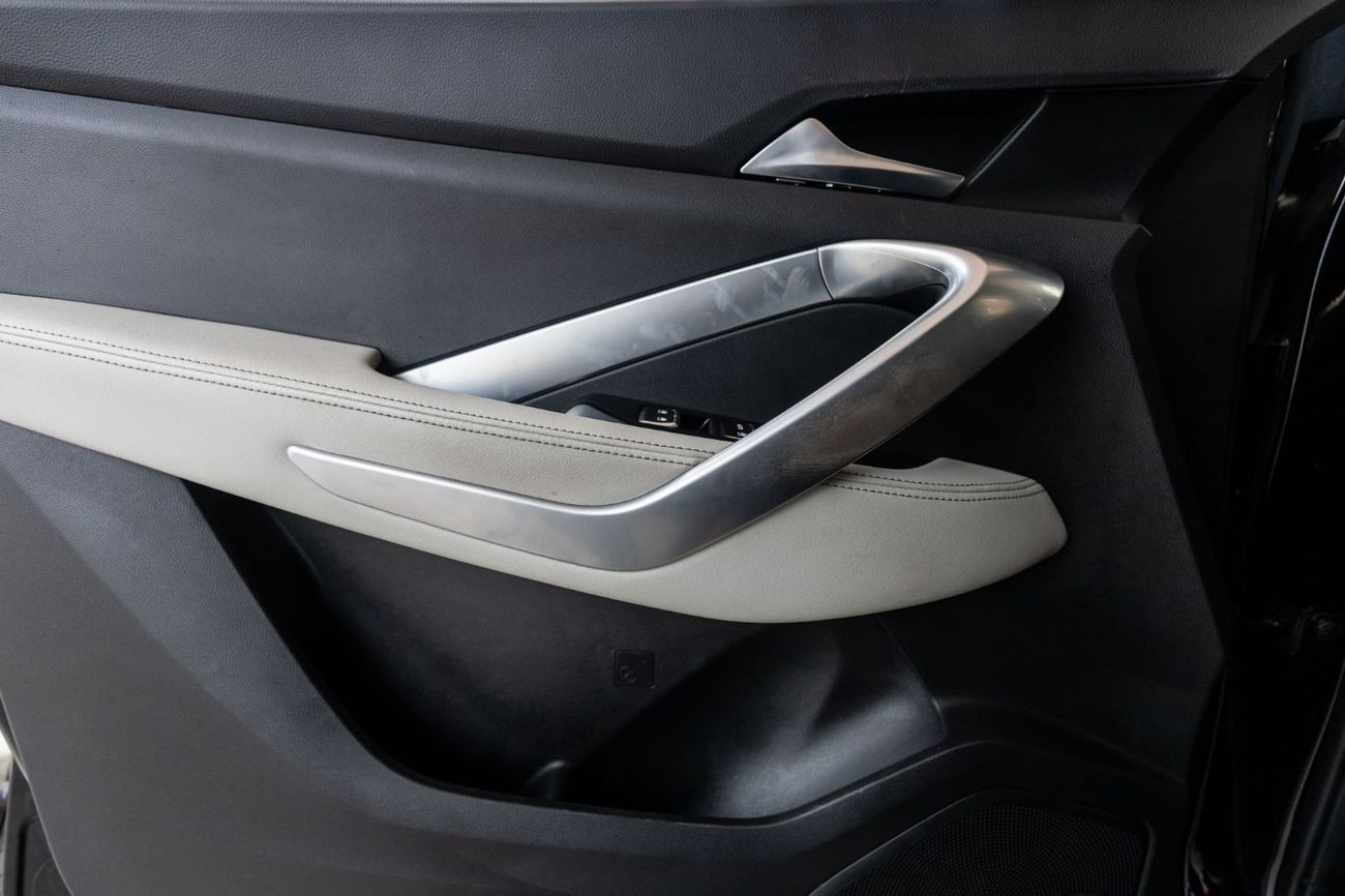 Chevrolet Captiva Premier 1.5L (150 HP) (7 Seater)